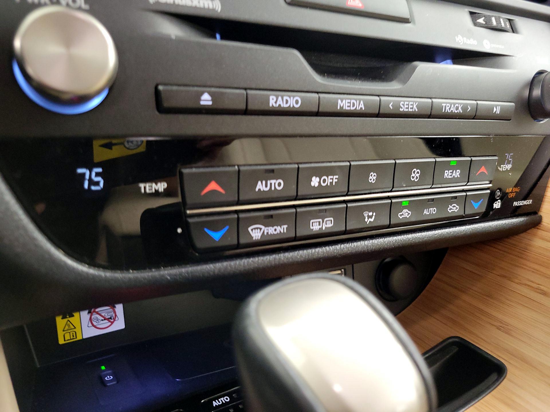Thumbnail: 2021 Lexus RX - 17