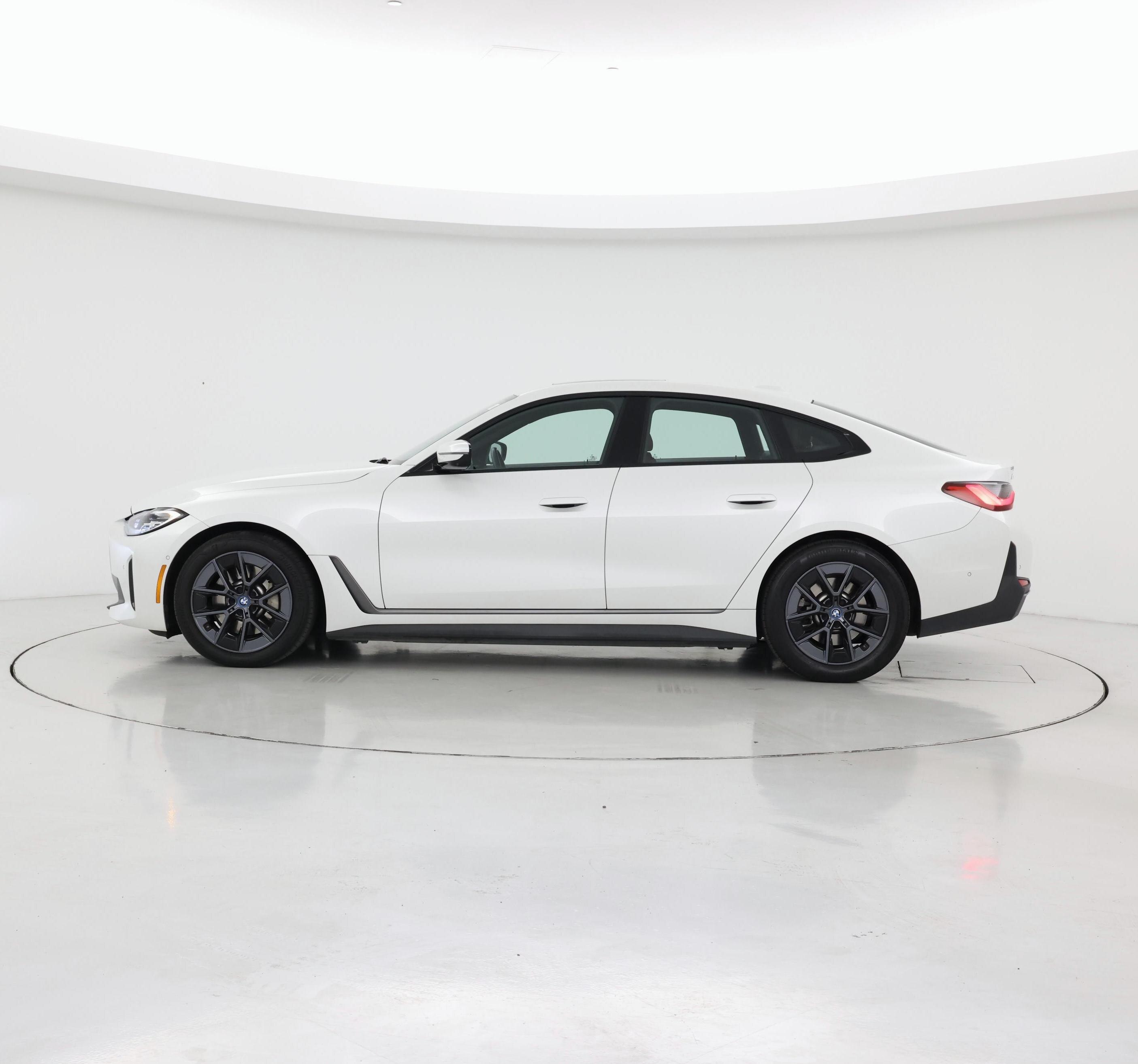 Thumbnail: 2023 BMW i4 - 3