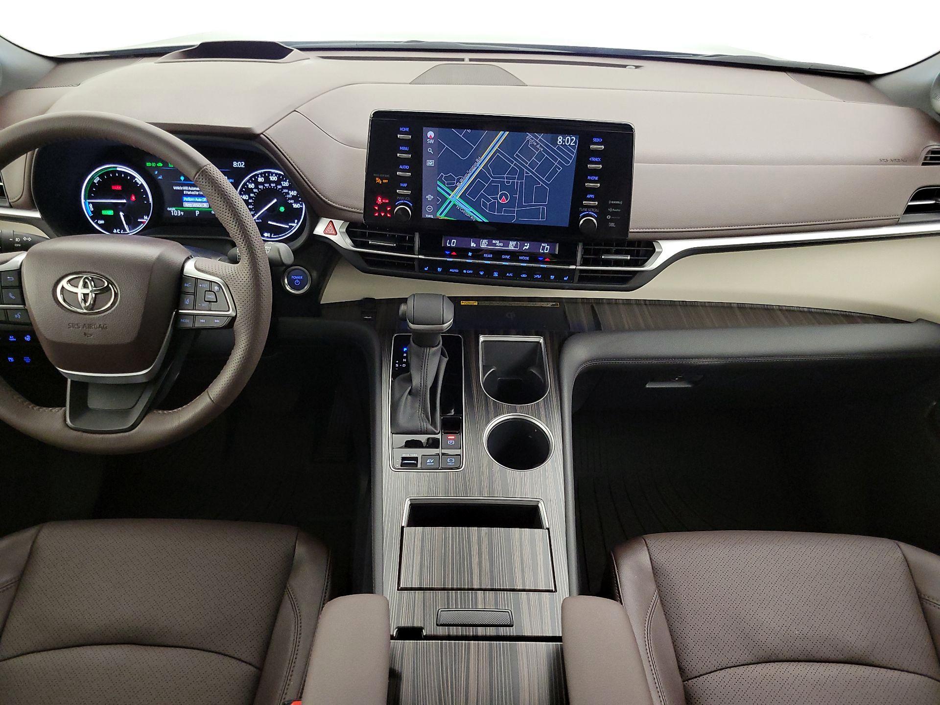 Thumbnail: 2024 Toyota Sienna - 9