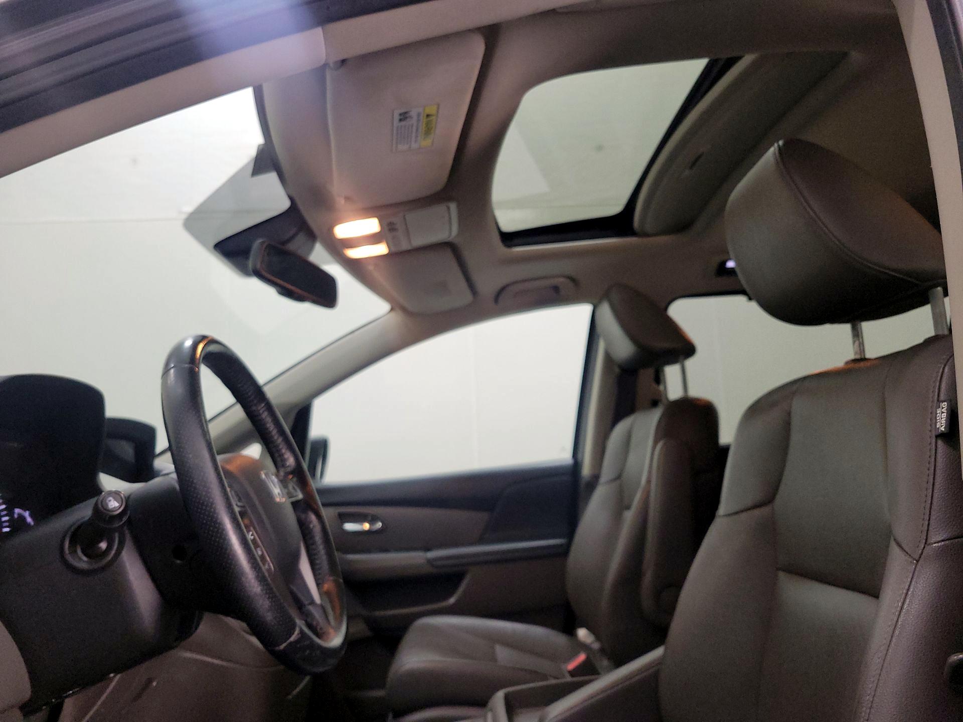 Thumbnail: 2015 Honda Odyssey - 19