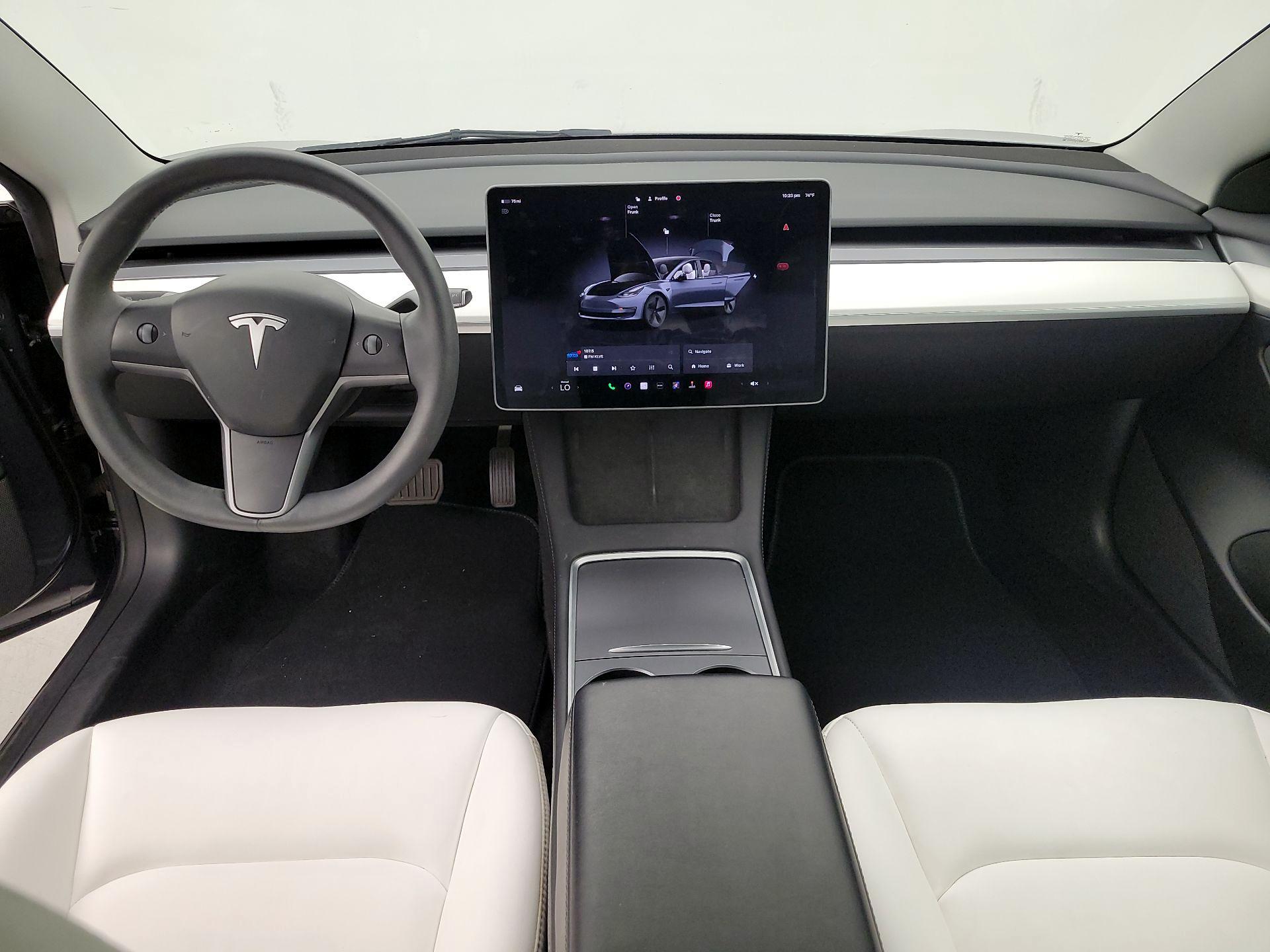 Thumbnail: 2023 Tesla Model 3 - 9