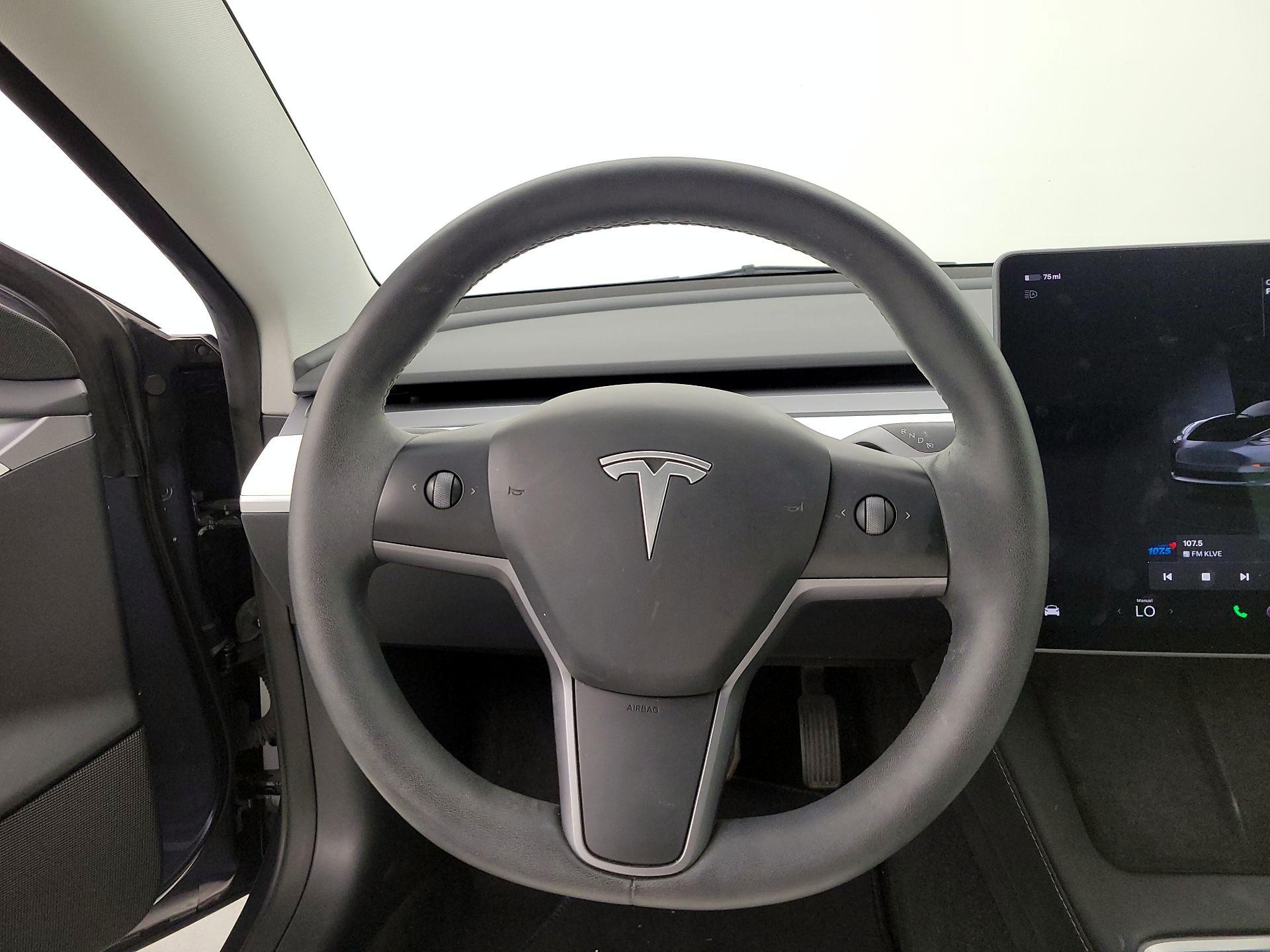 Thumbnail: 2023 Tesla Model 3 - 10