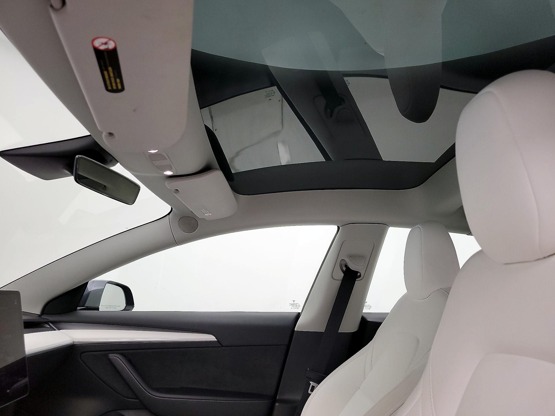 Thumbnail: 2023 Tesla Model 3 - 18