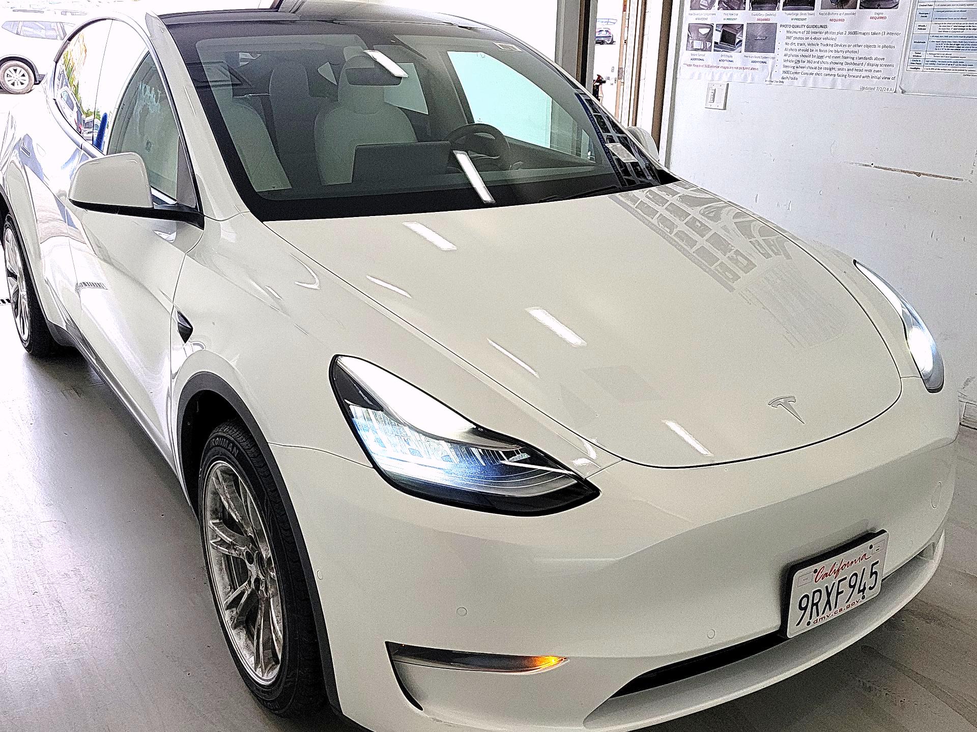 Thumbnail: 2020 Tesla Model Y - 1