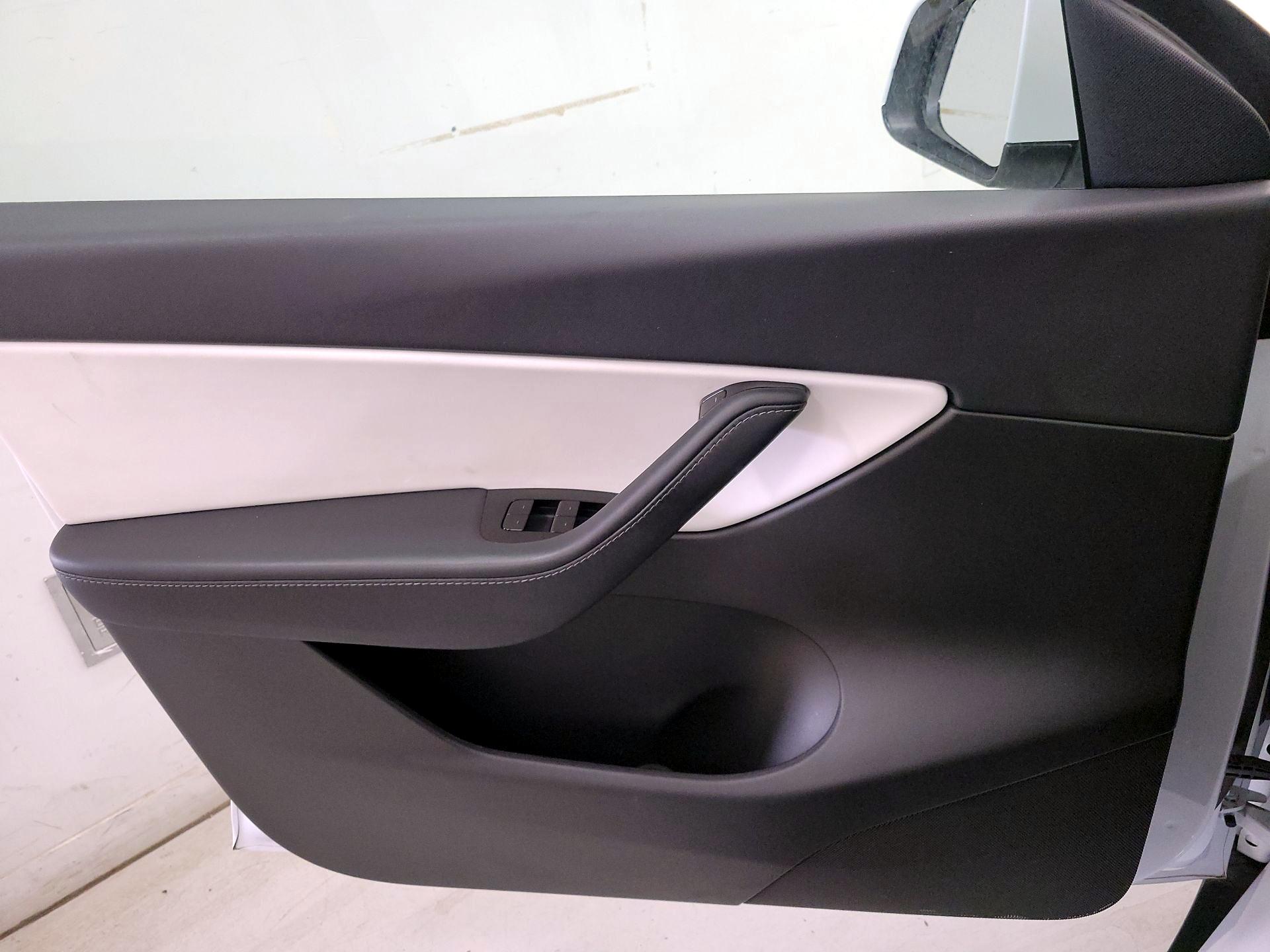 Thumbnail: 2020 Tesla Model Y - 10