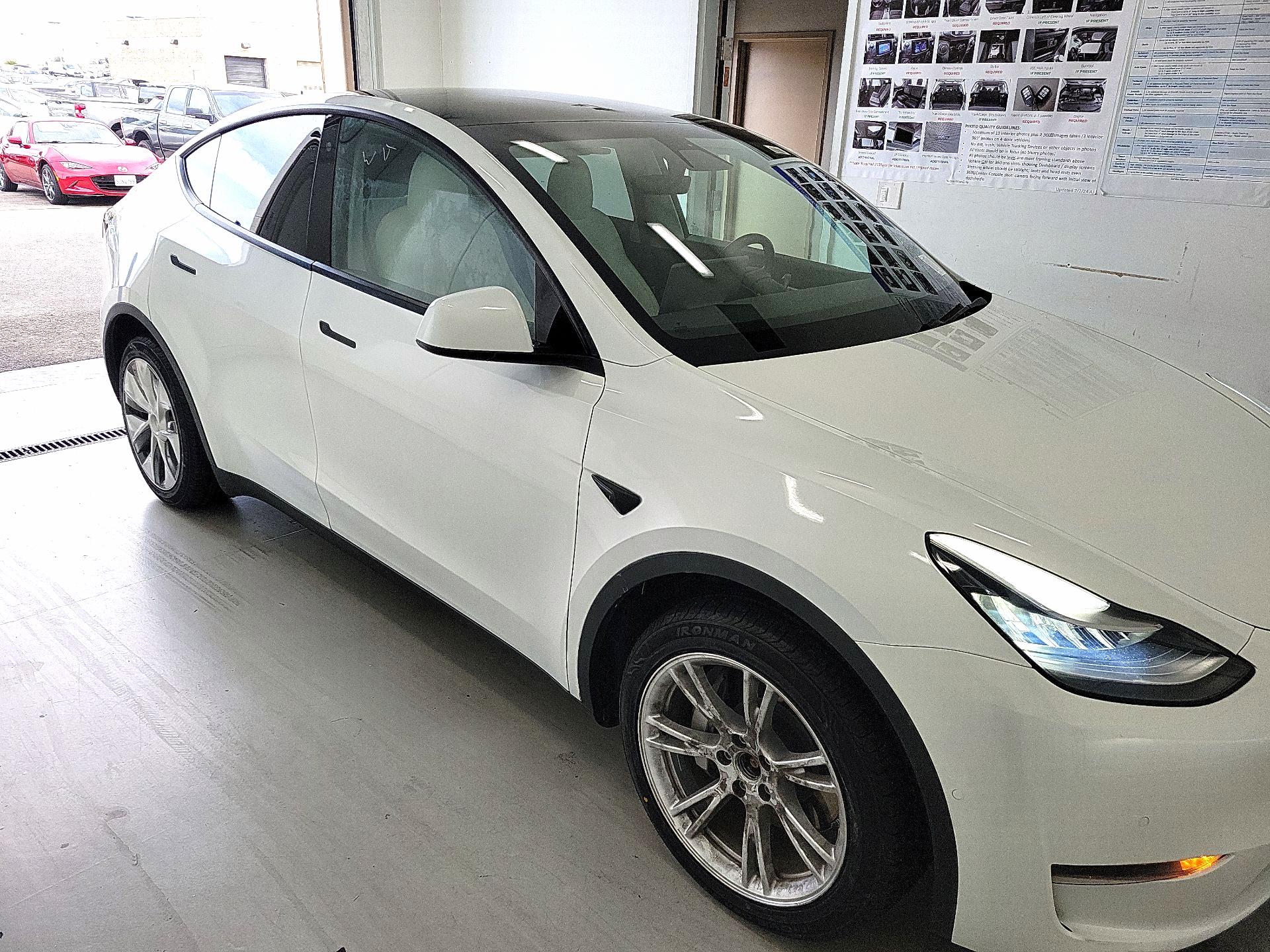 Thumbnail: 2020 Tesla Model Y - 4