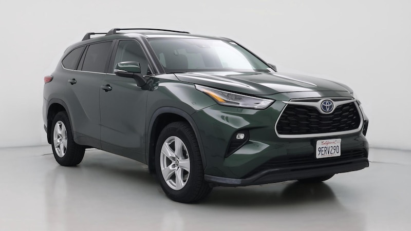 2023 Toyota Highlander LE Hero Image