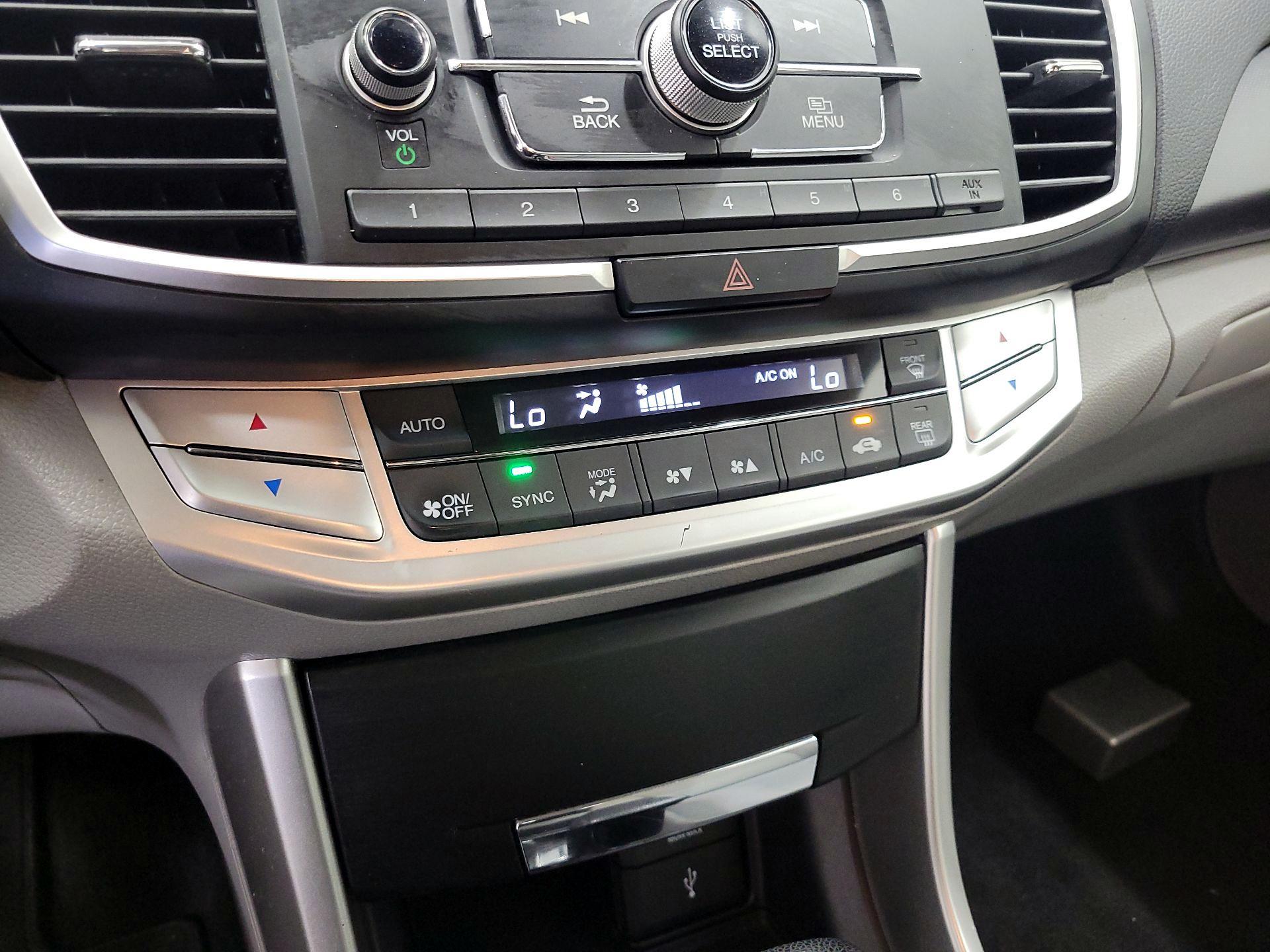 Thumbnail: 2015 Honda Accord - 16