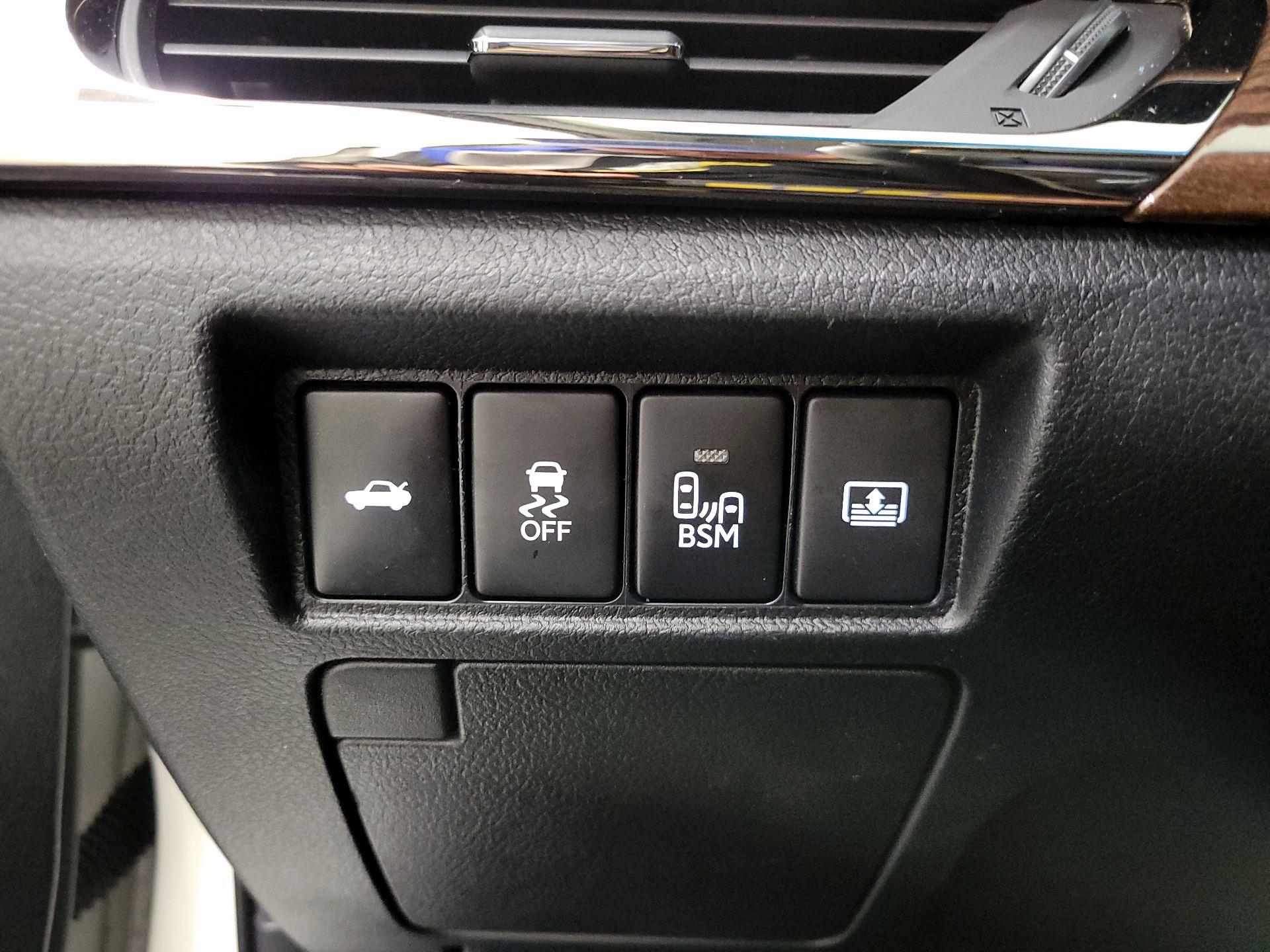 Thumbnail: 2013 Toyota Avalon - 13