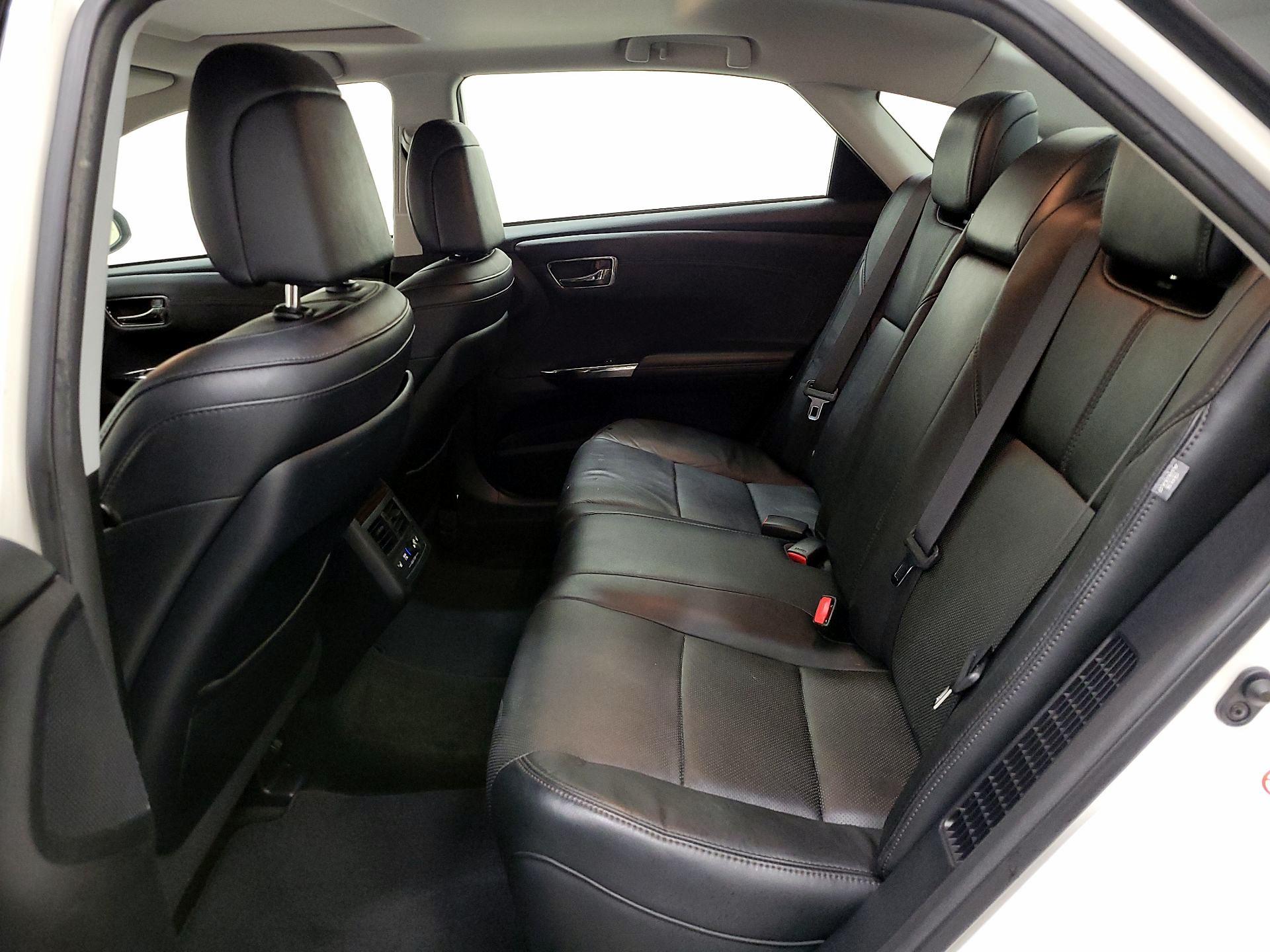 Thumbnail: 2013 Toyota Avalon - 19