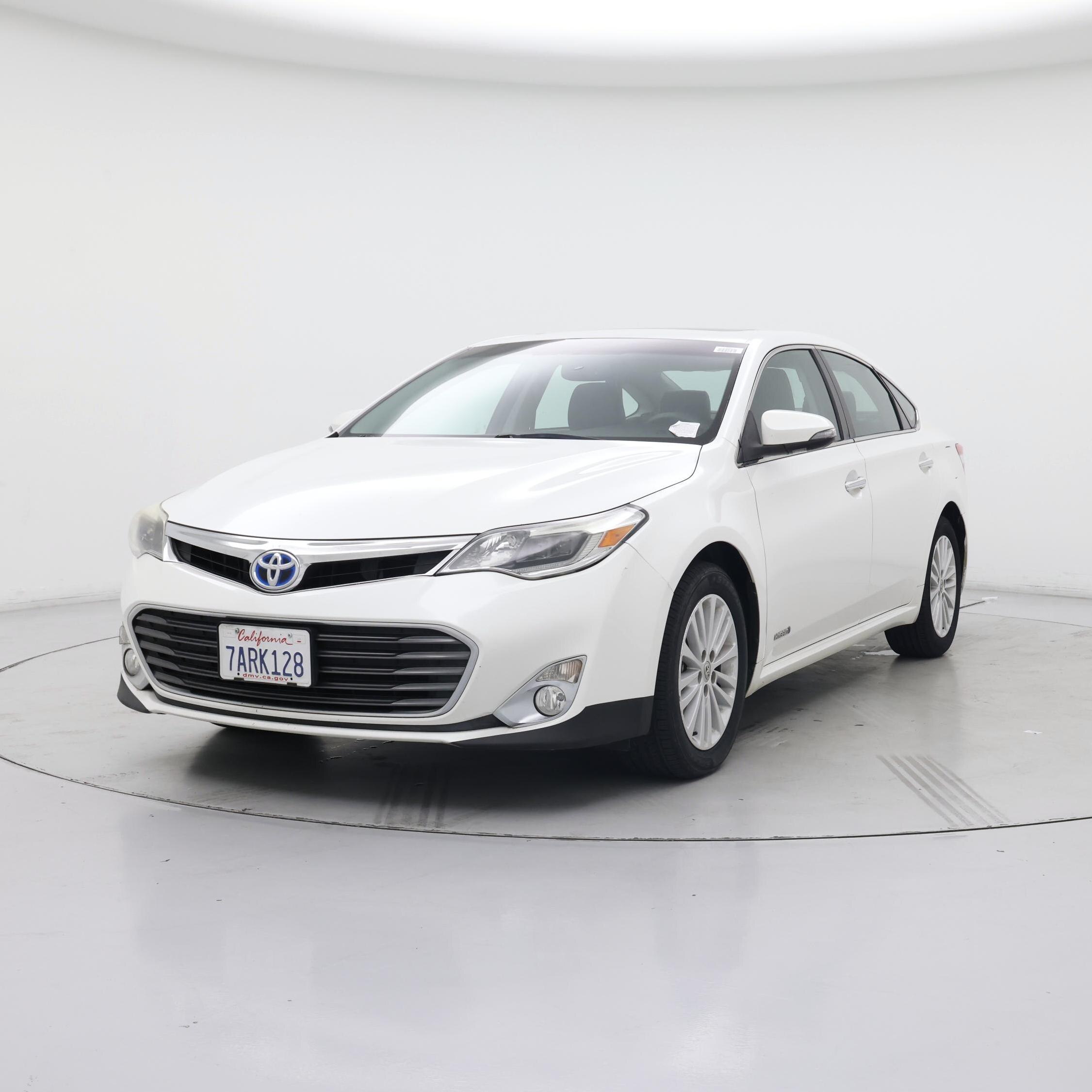 Thumbnail: 2013 Toyota Avalon - 4