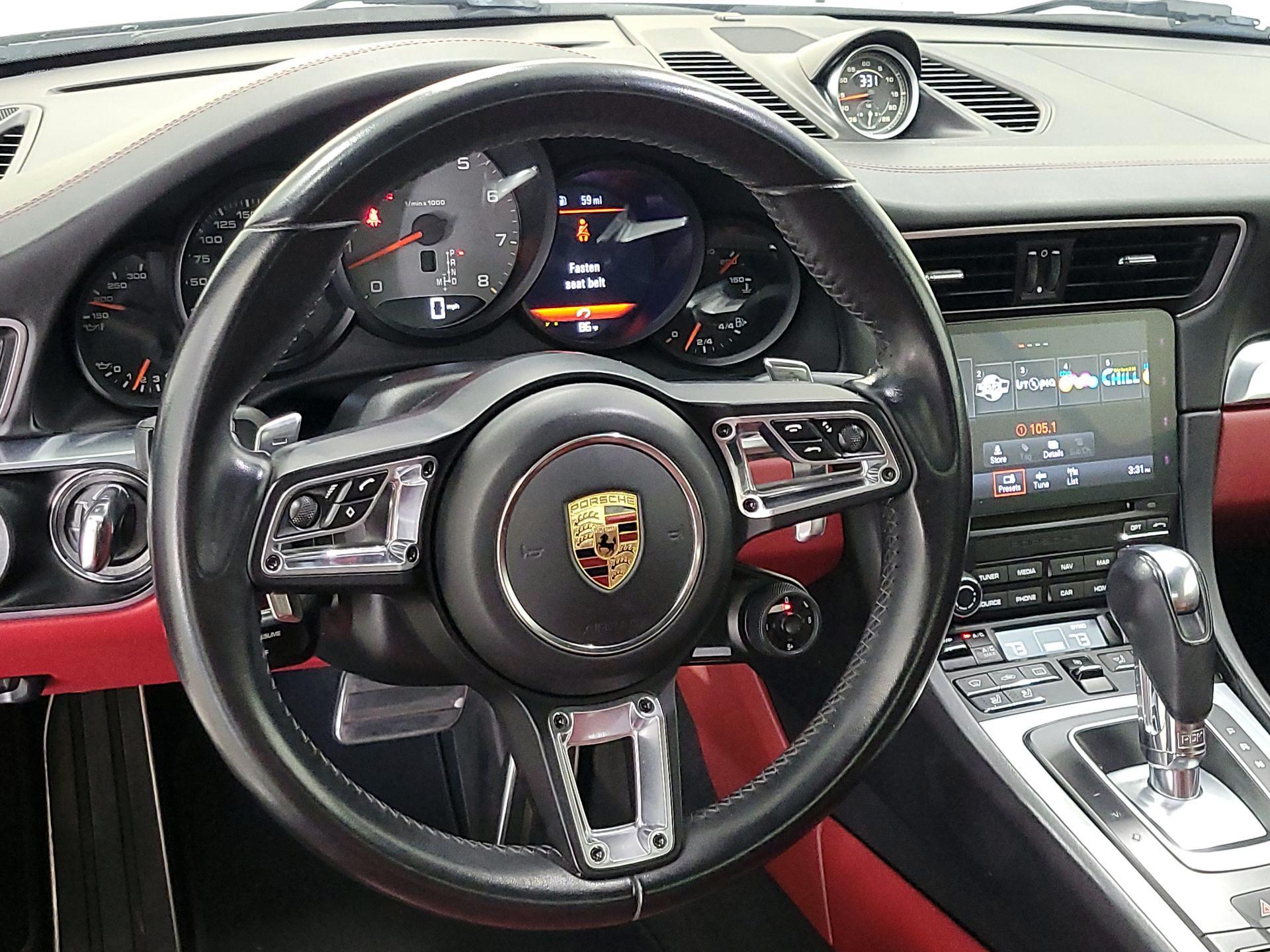 Thumbnail: 2017 Porsche 911 - 10