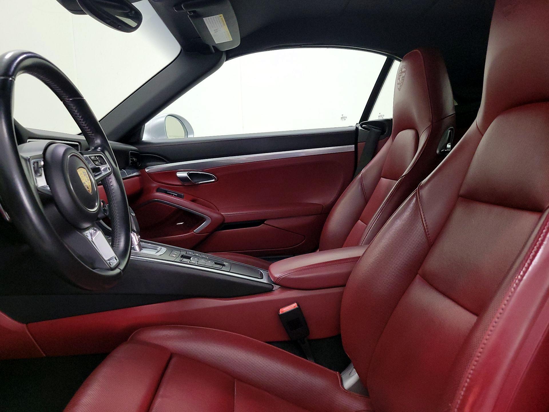 Thumbnail: 2017 Porsche 911 - 11
