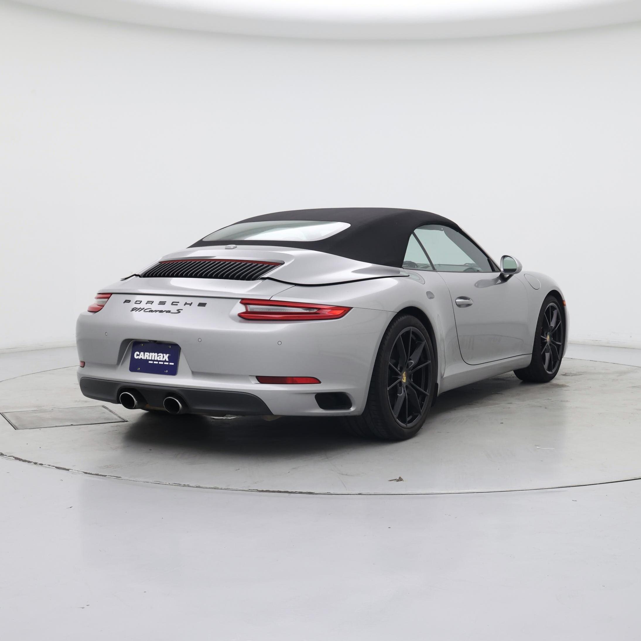 Thumbnail: 2017 Porsche 911 - 8