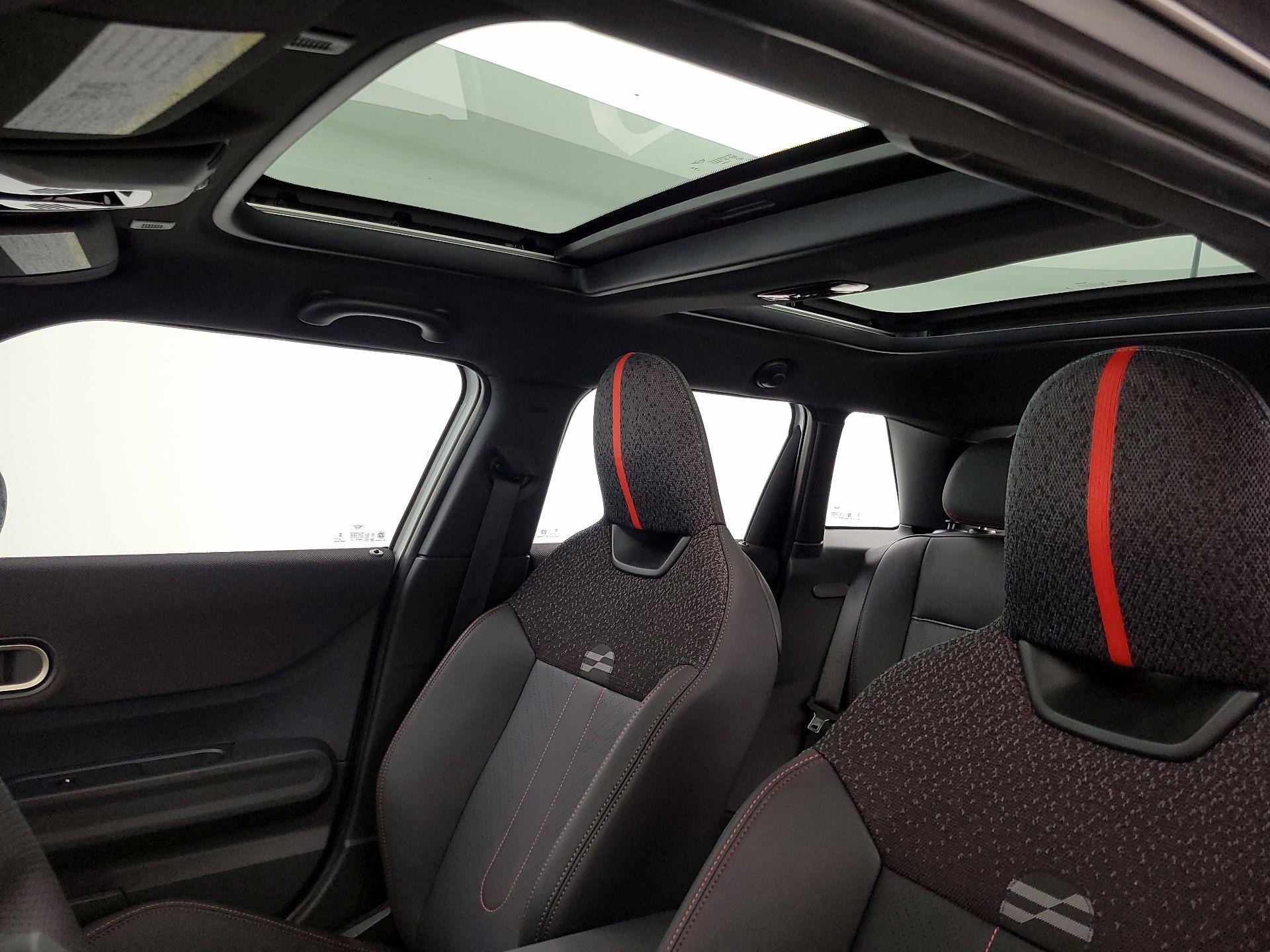 Thumbnail: 2025 MINI Cooper Hardtop - 18