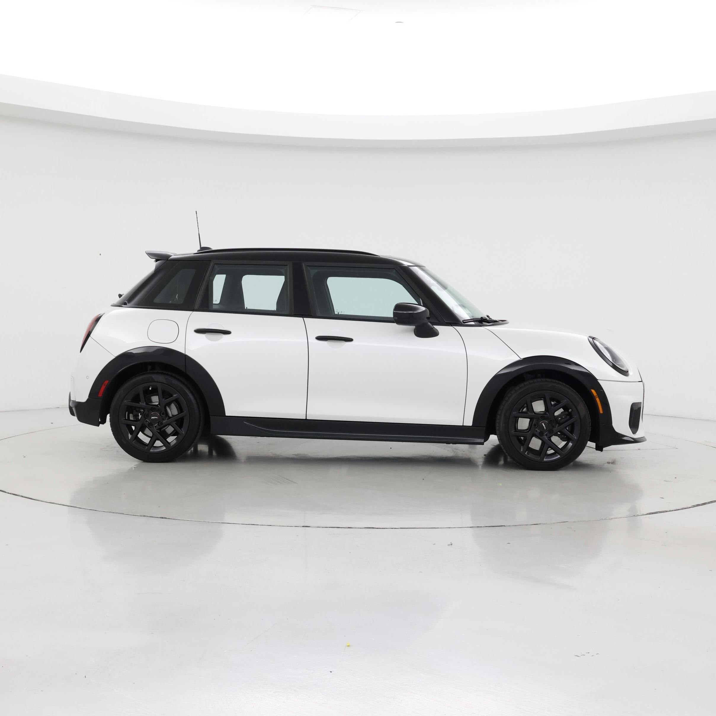 Thumbnail: 2025 MINI Cooper Hardtop - 7