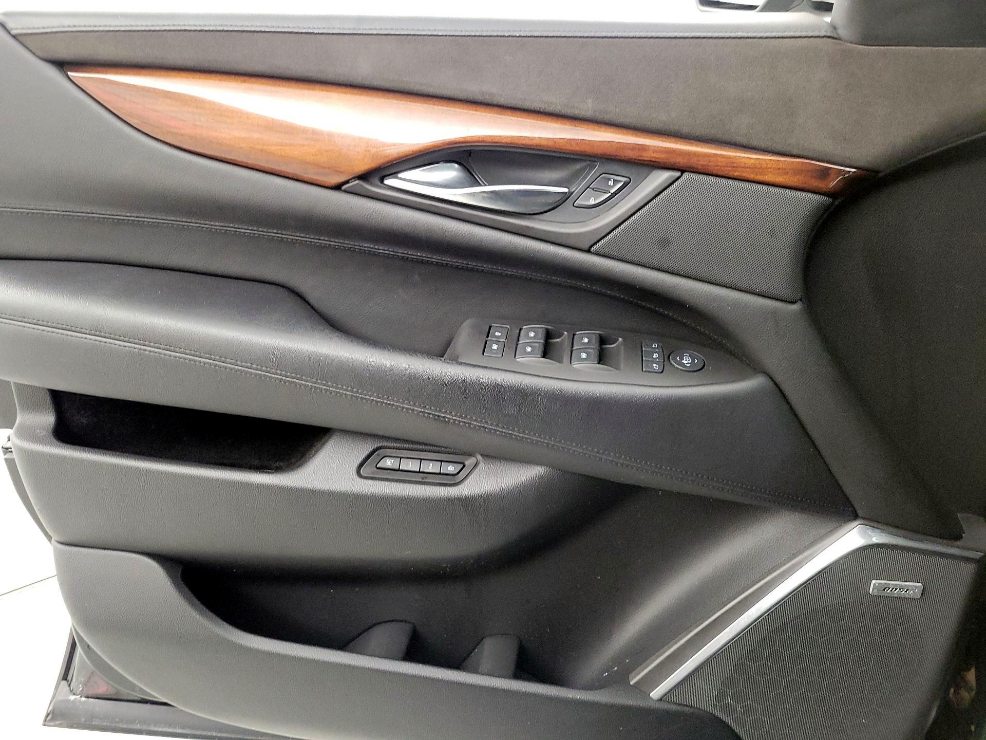 Thumbnail: 2016 Cadillac Escalade - 12
