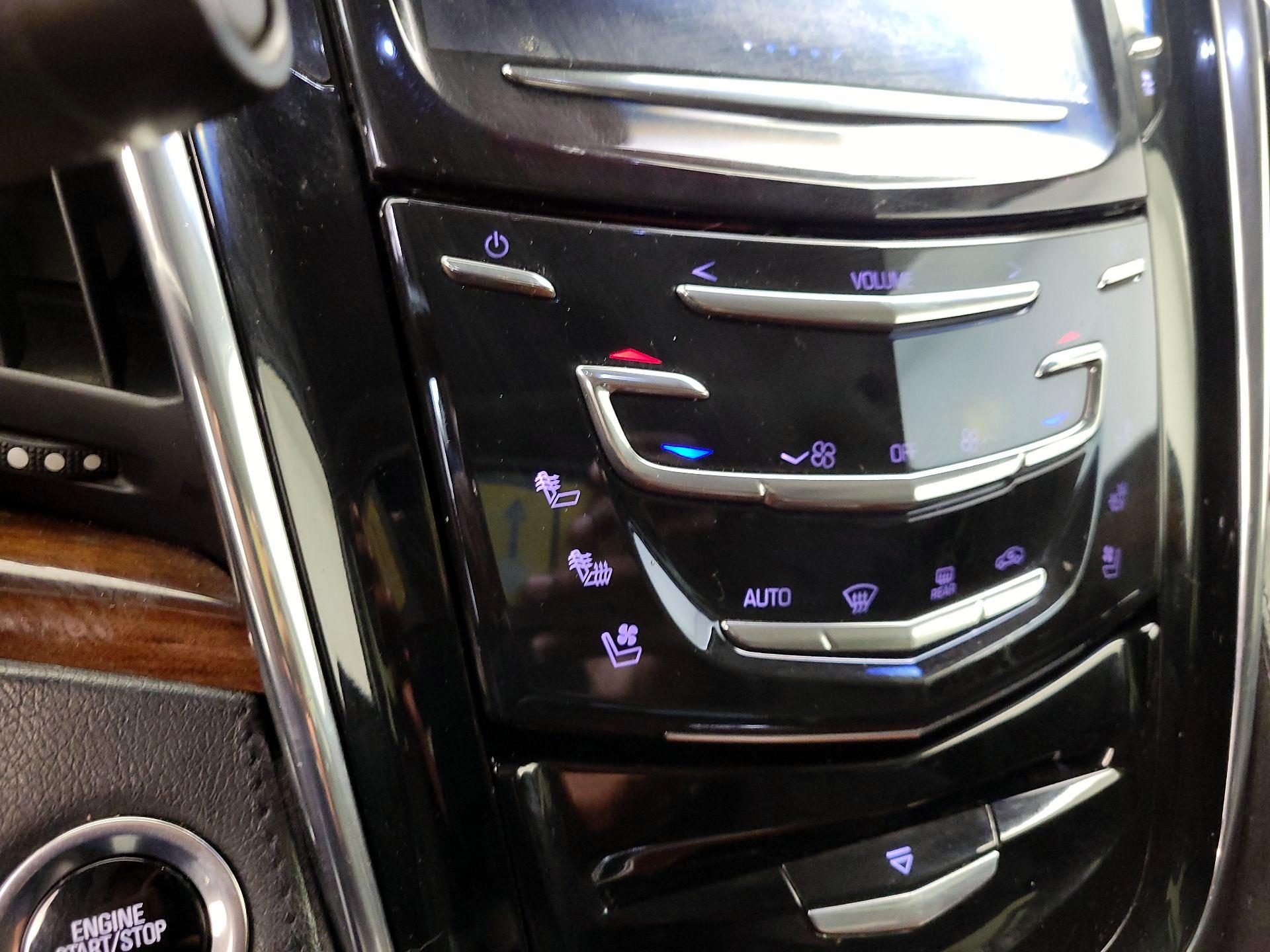 Thumbnail: 2016 Cadillac Escalade - 17