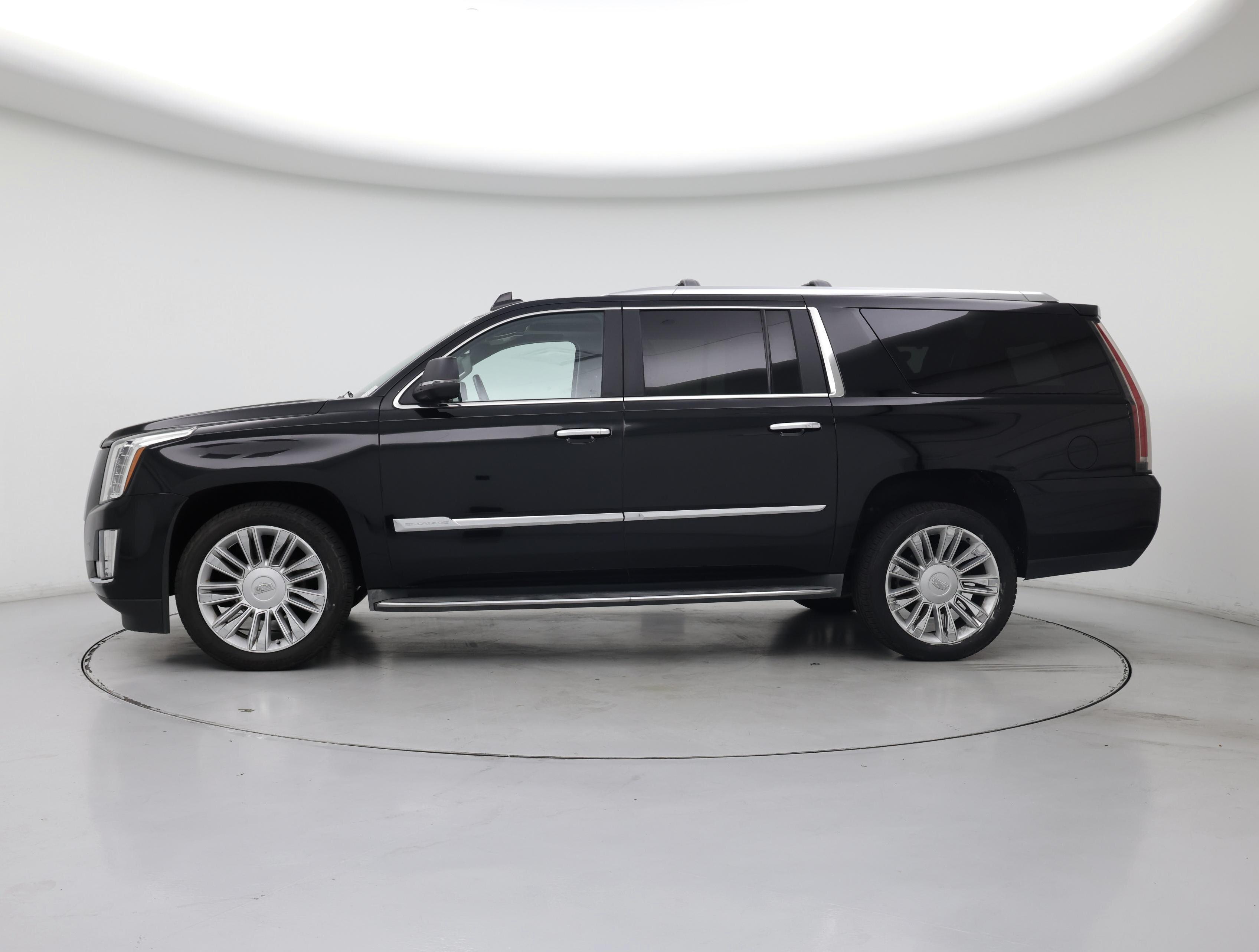Thumbnail: 2016 Cadillac Escalade - 3