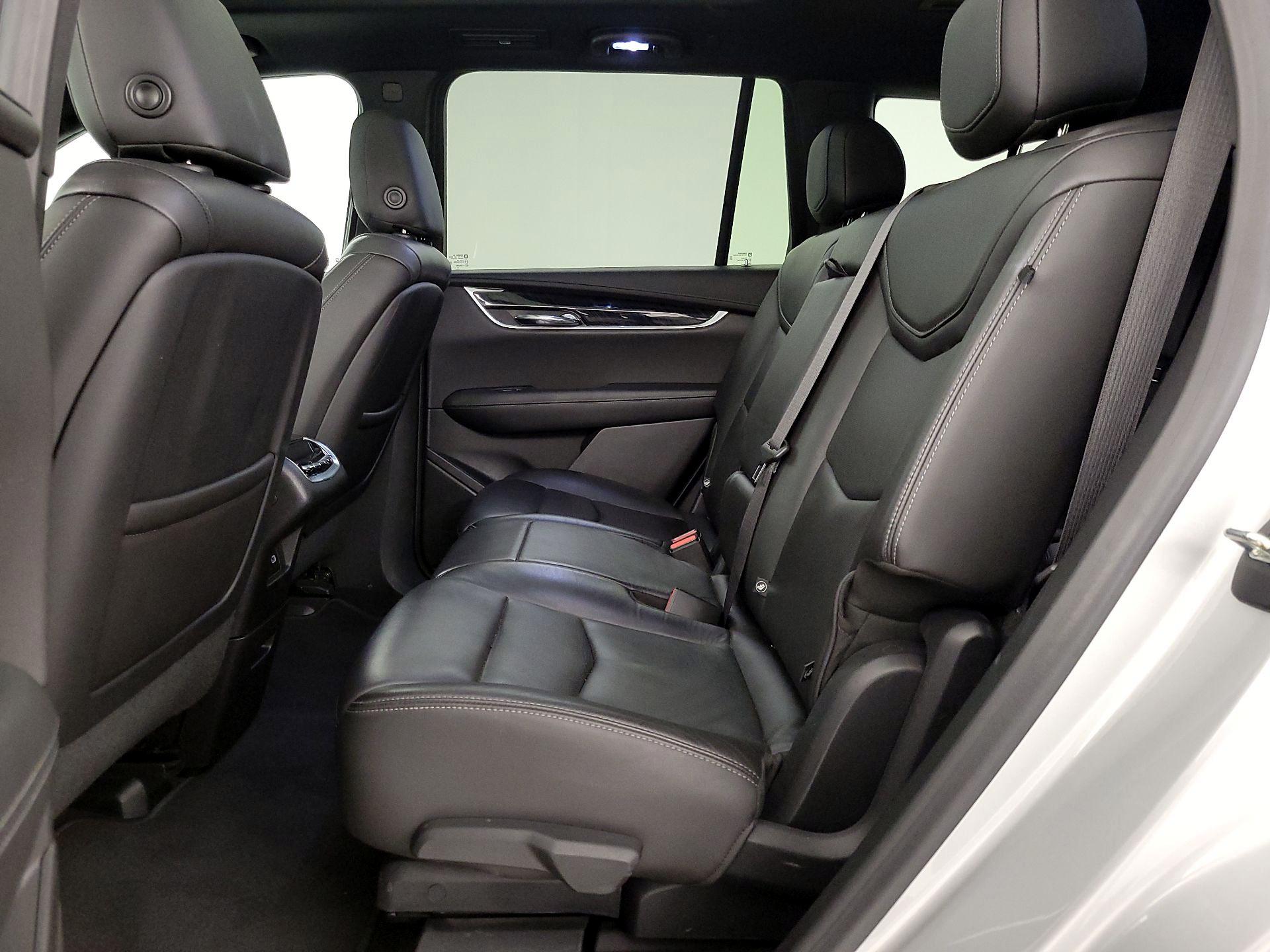 Thumbnail: 2020 Cadillac XT6 - 20