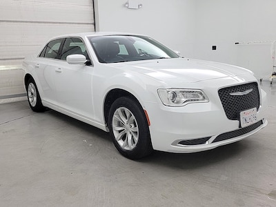 White 2015 Chrysler 300 Limited