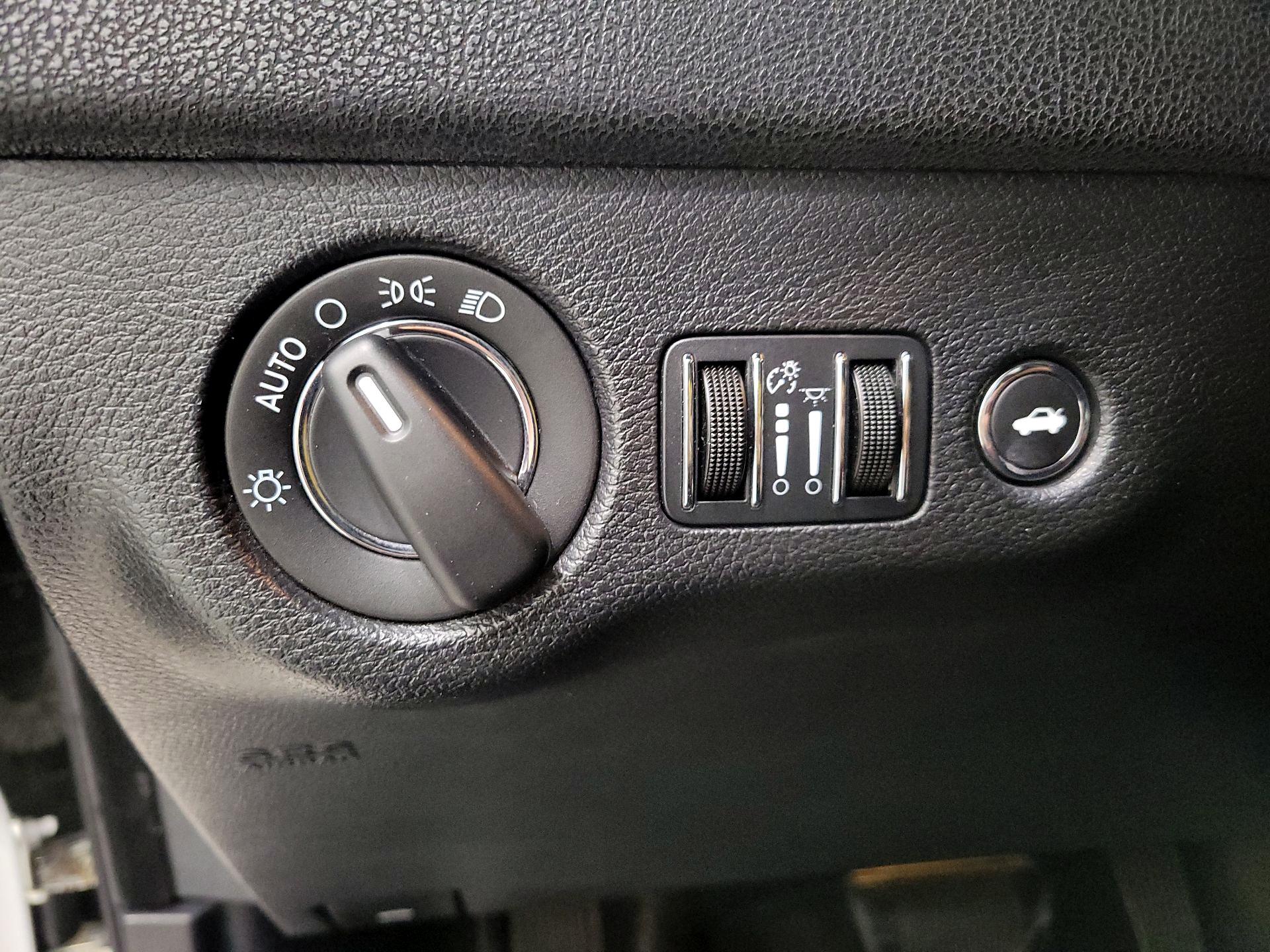 Thumbnail: 2015 Chrysler 300 - 11