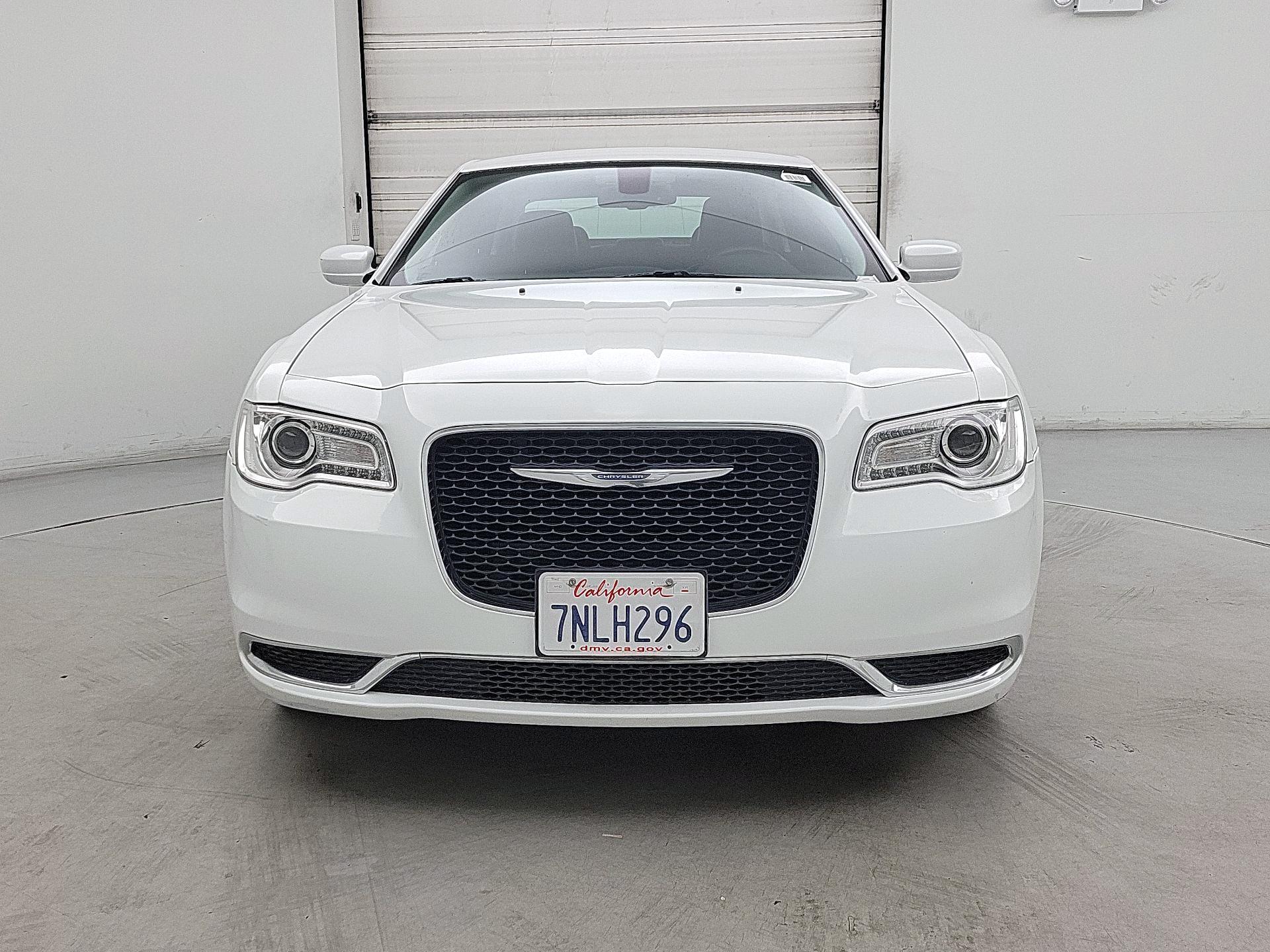 Thumbnail: 2015 Chrysler 300 - 2