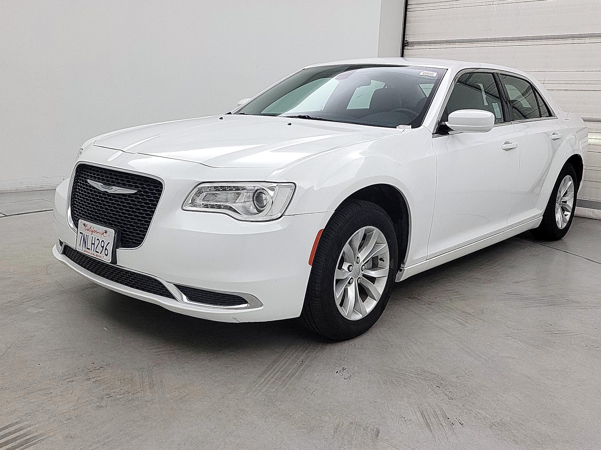 Thumbnail: 2015 Chrysler 300 - 3