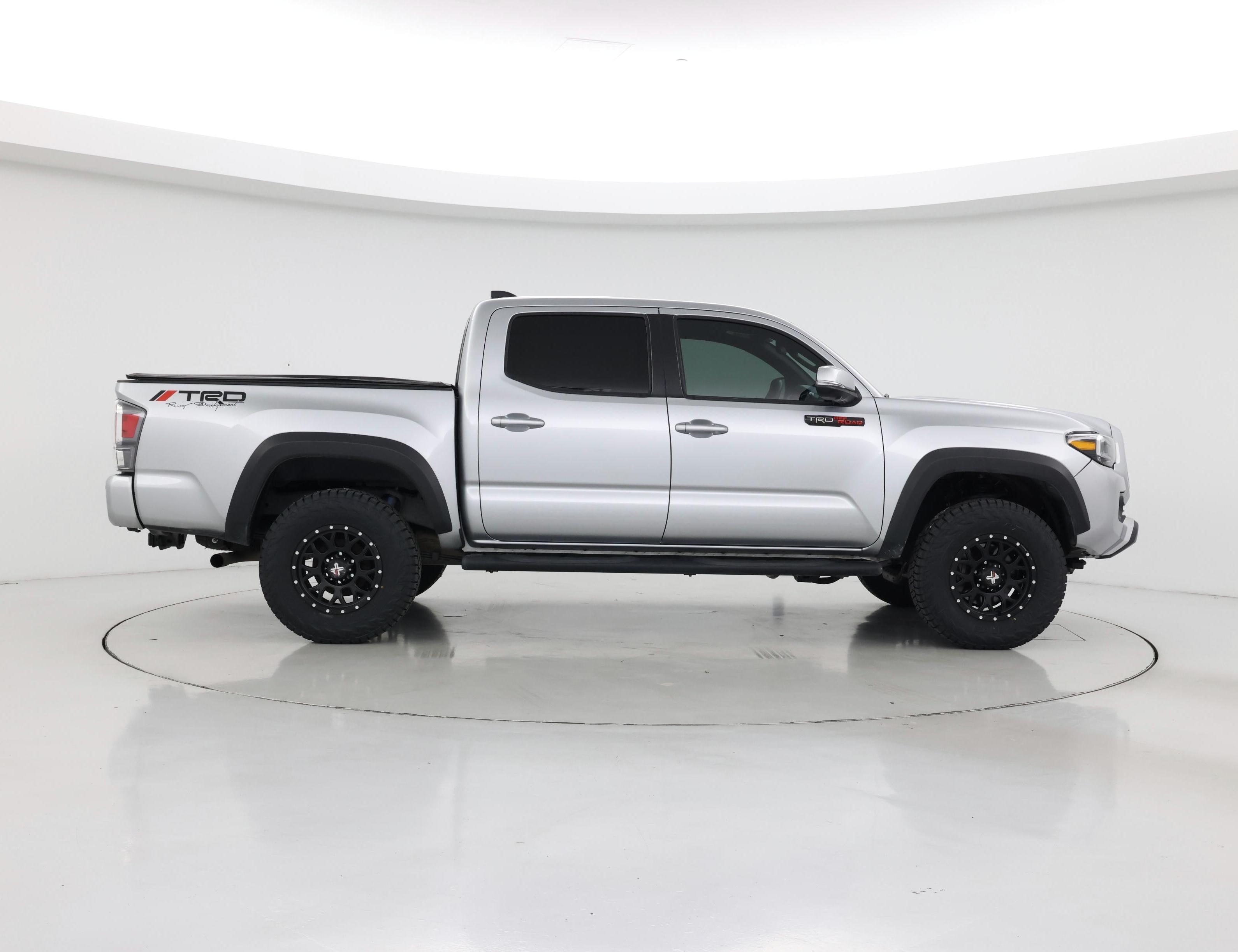 Thumbnail: 2022 Toyota Tacoma - 7
