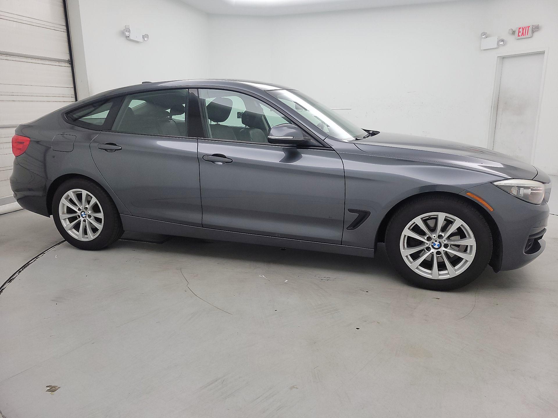 Thumbnail: 2015 BMW 3 Series - 4