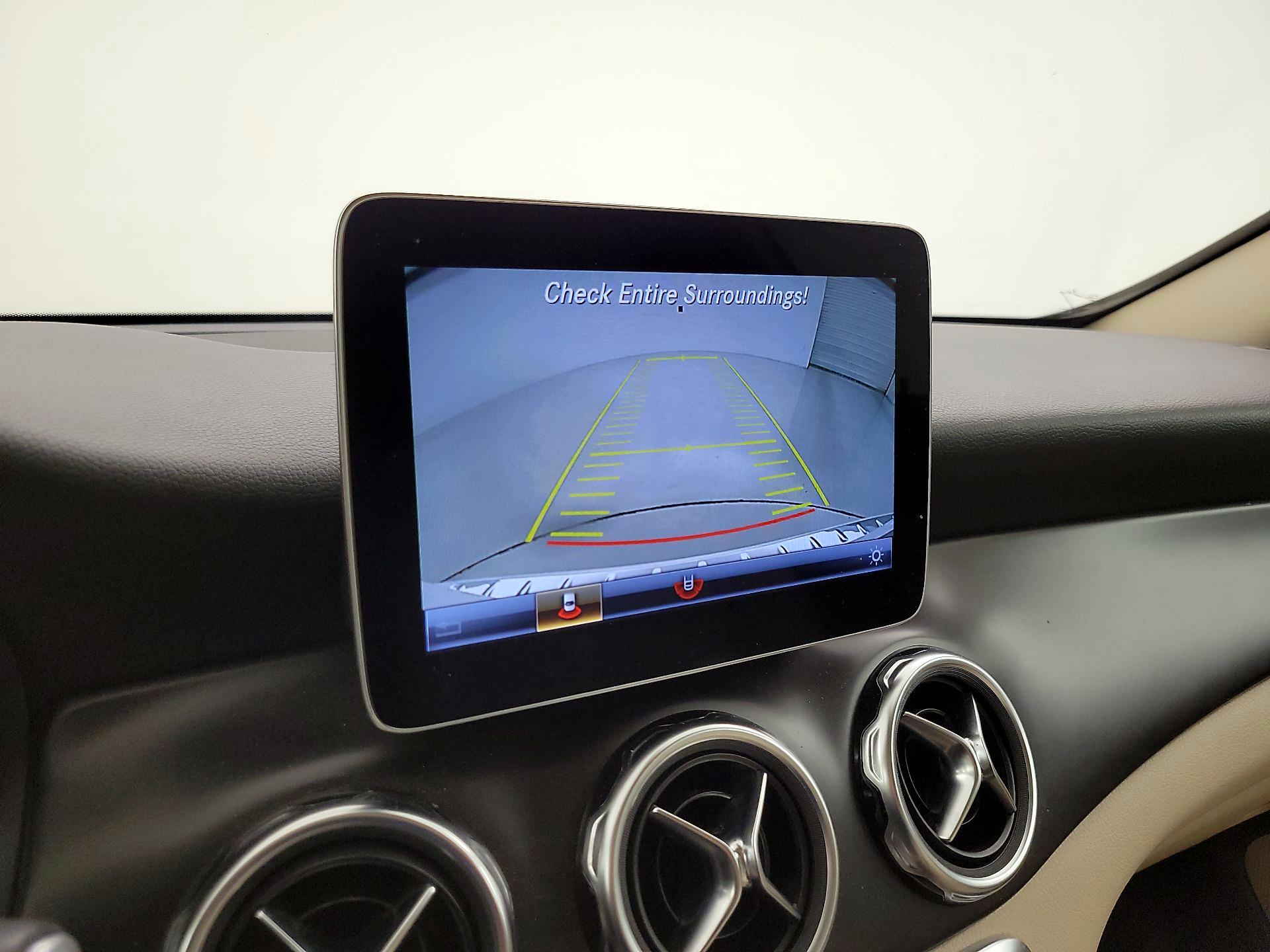 Thumbnail: 2019 Mercedes-Benz GLA - 14