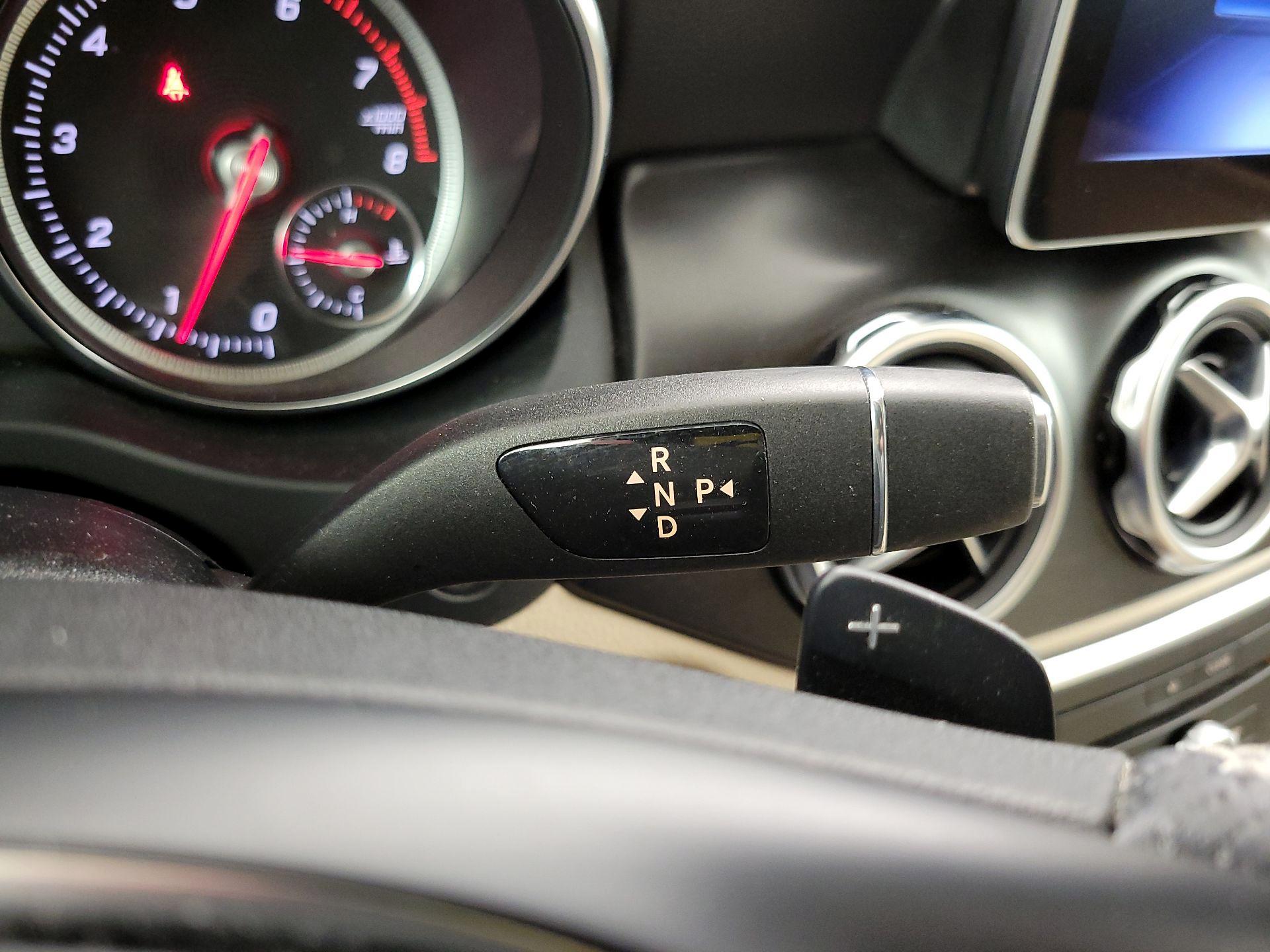 Thumbnail: 2019 Mercedes-Benz GLA - 17