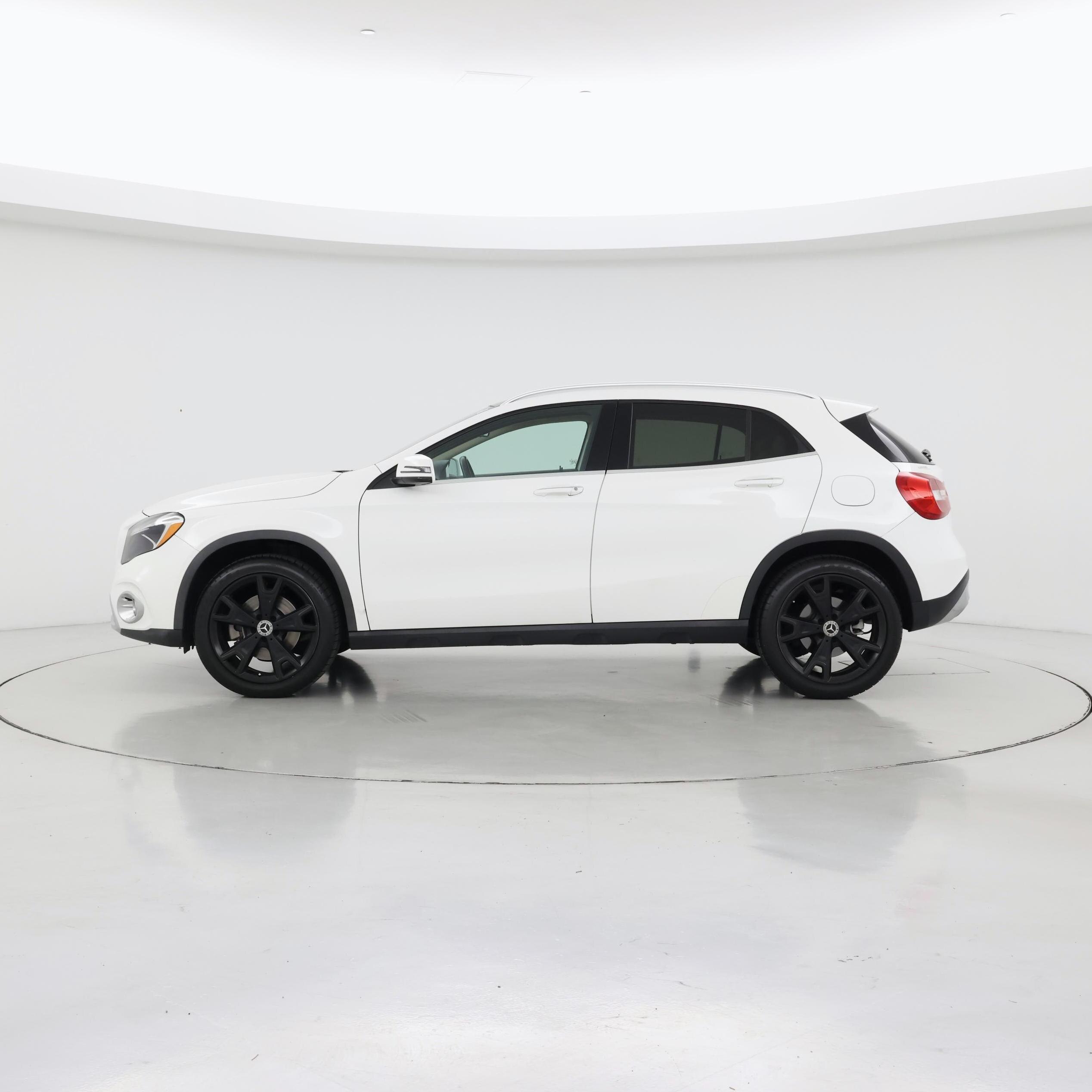 Thumbnail: 2019 Mercedes-Benz GLA - 3