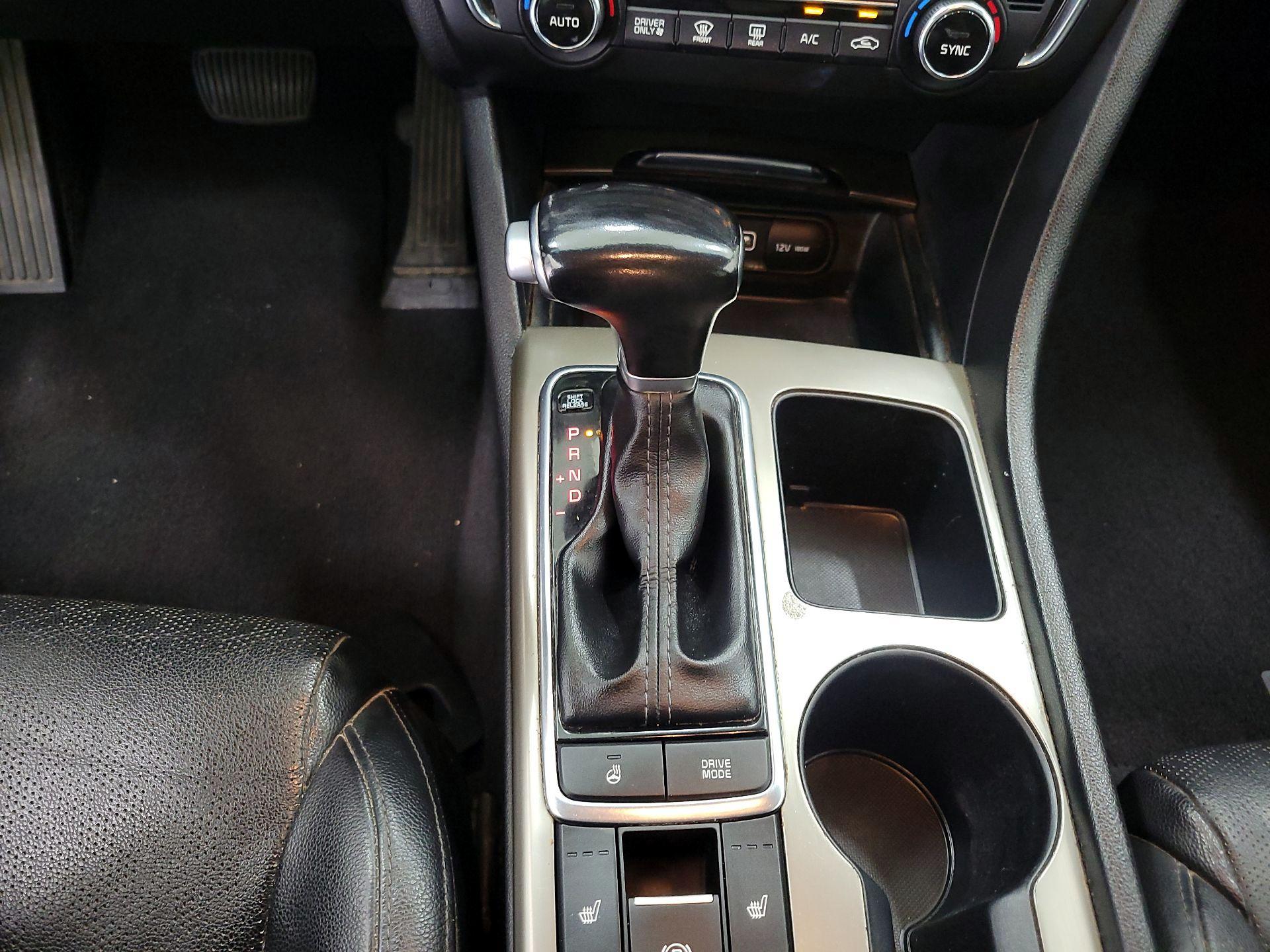 Thumbnail: 2018 Kia Optima - 18