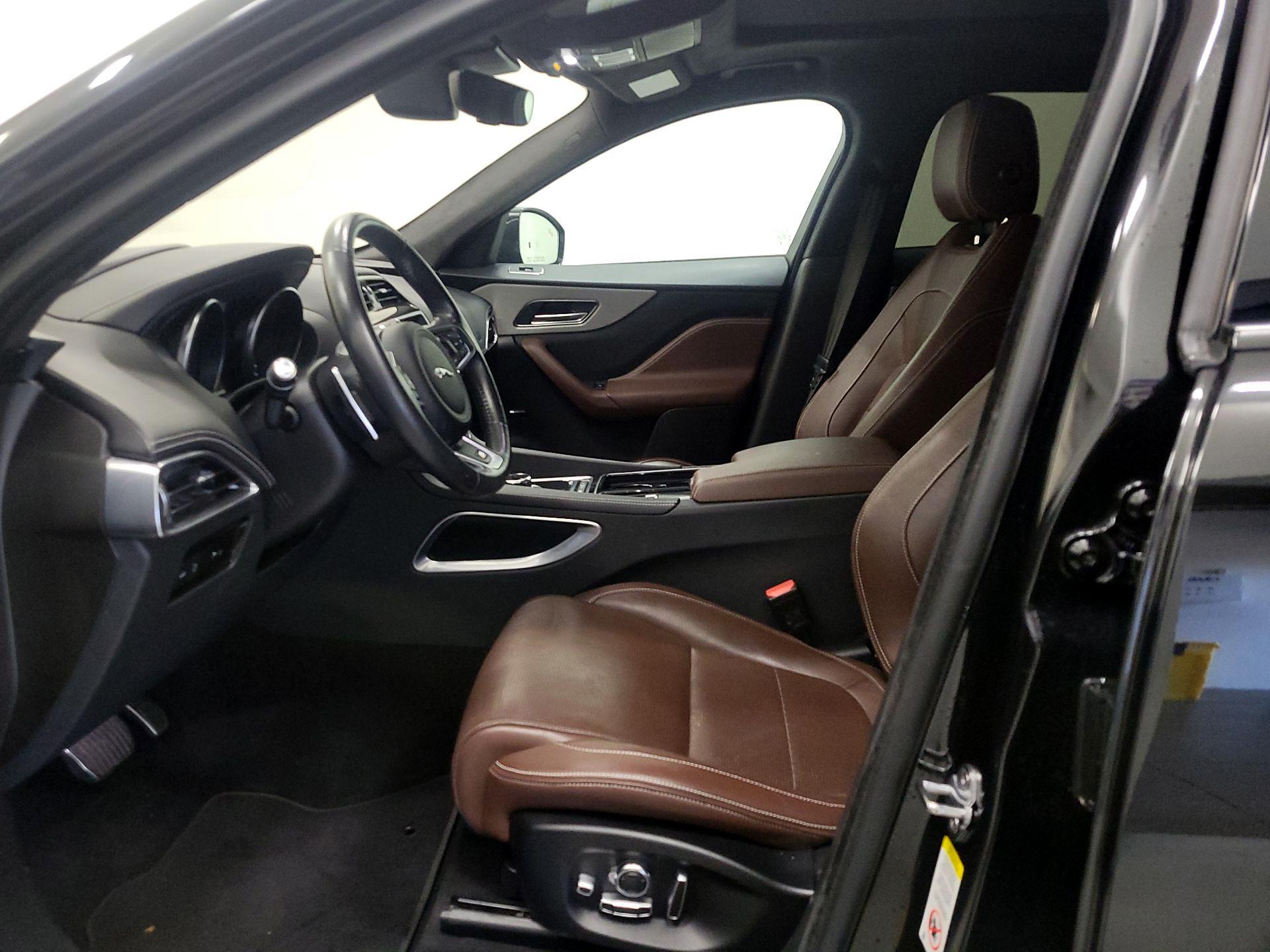 Thumbnail: 2020 Jaguar F-Pace - 11
