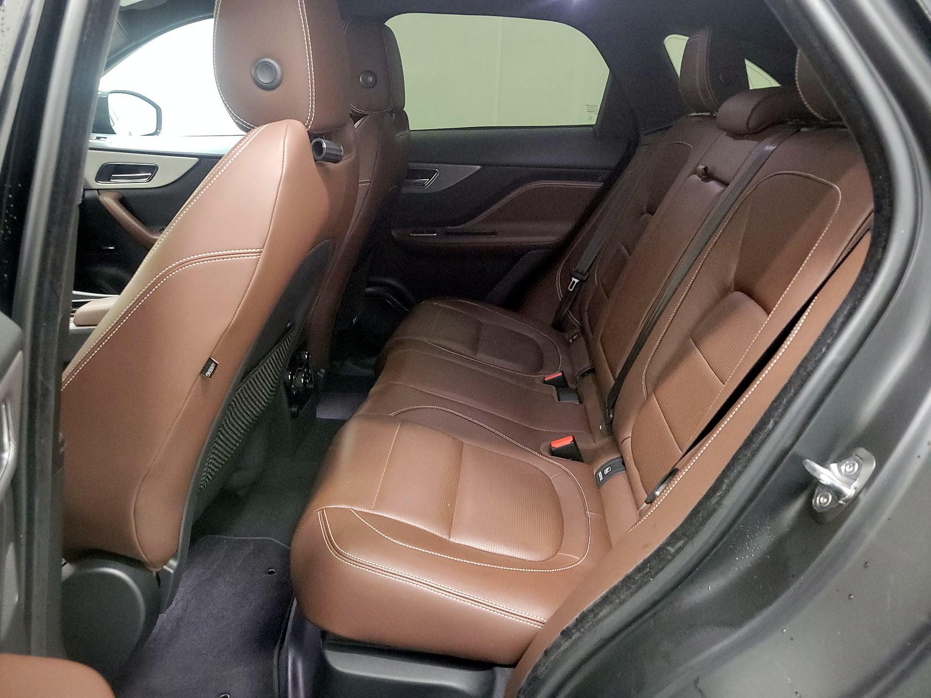 Thumbnail: 2020 Jaguar F-Pace - 18