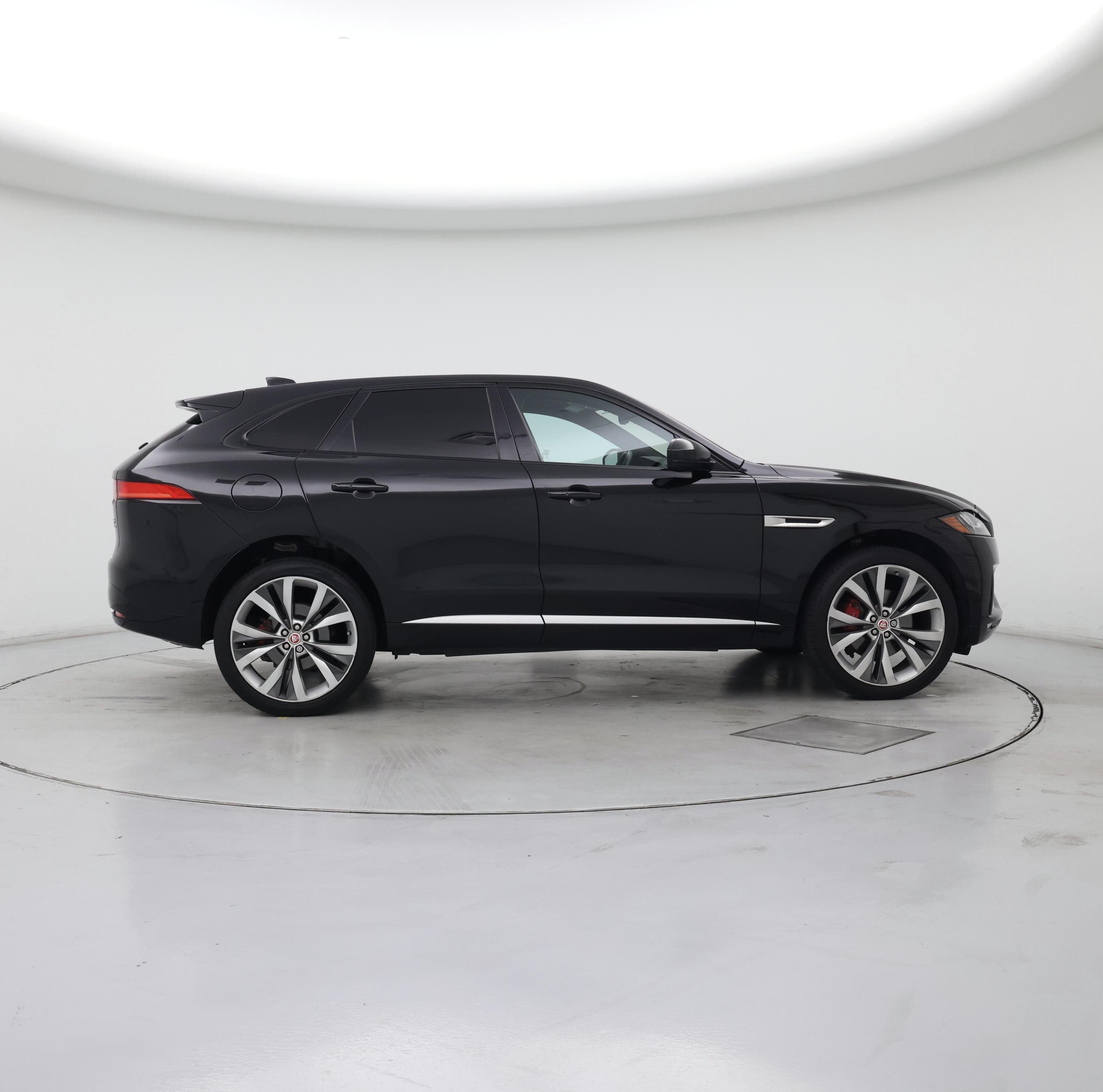 Thumbnail: 2020 Jaguar F-Pace - 7