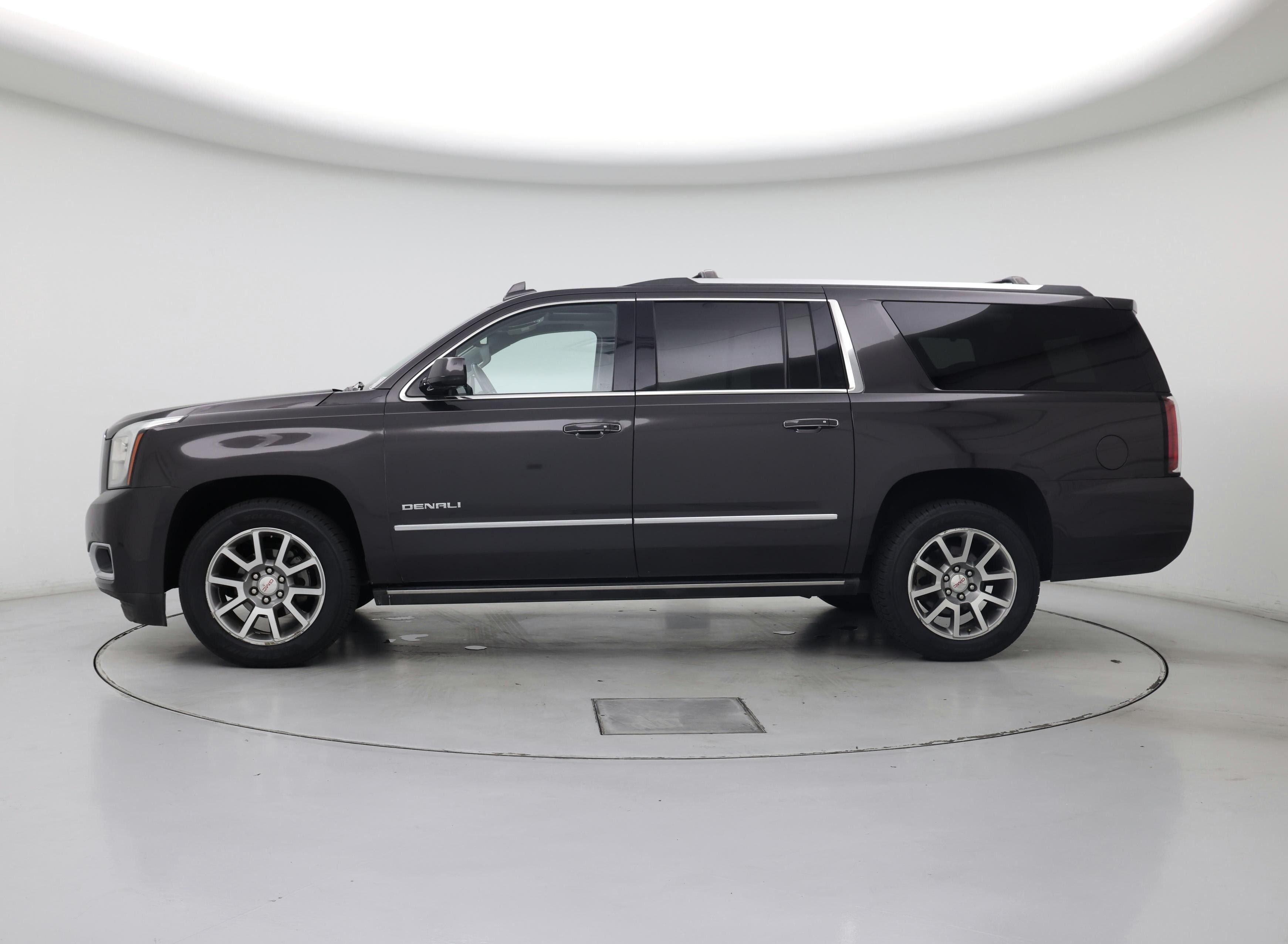 Thumbnail: 2018 GMC Yukon XL - 3