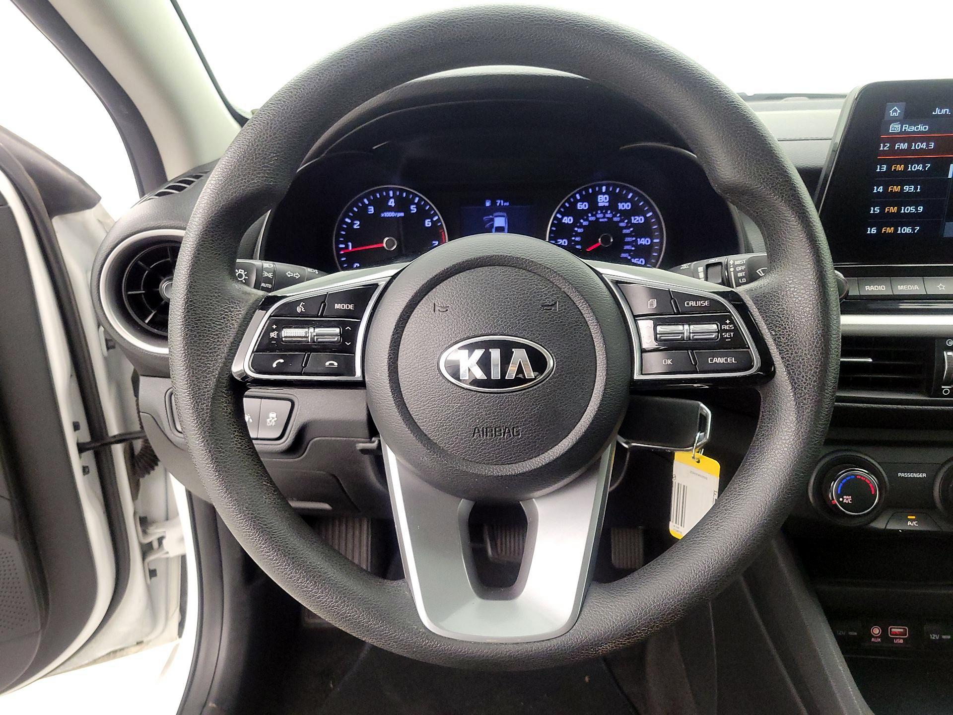 Thumbnail: 2020 Kia Forte - 10