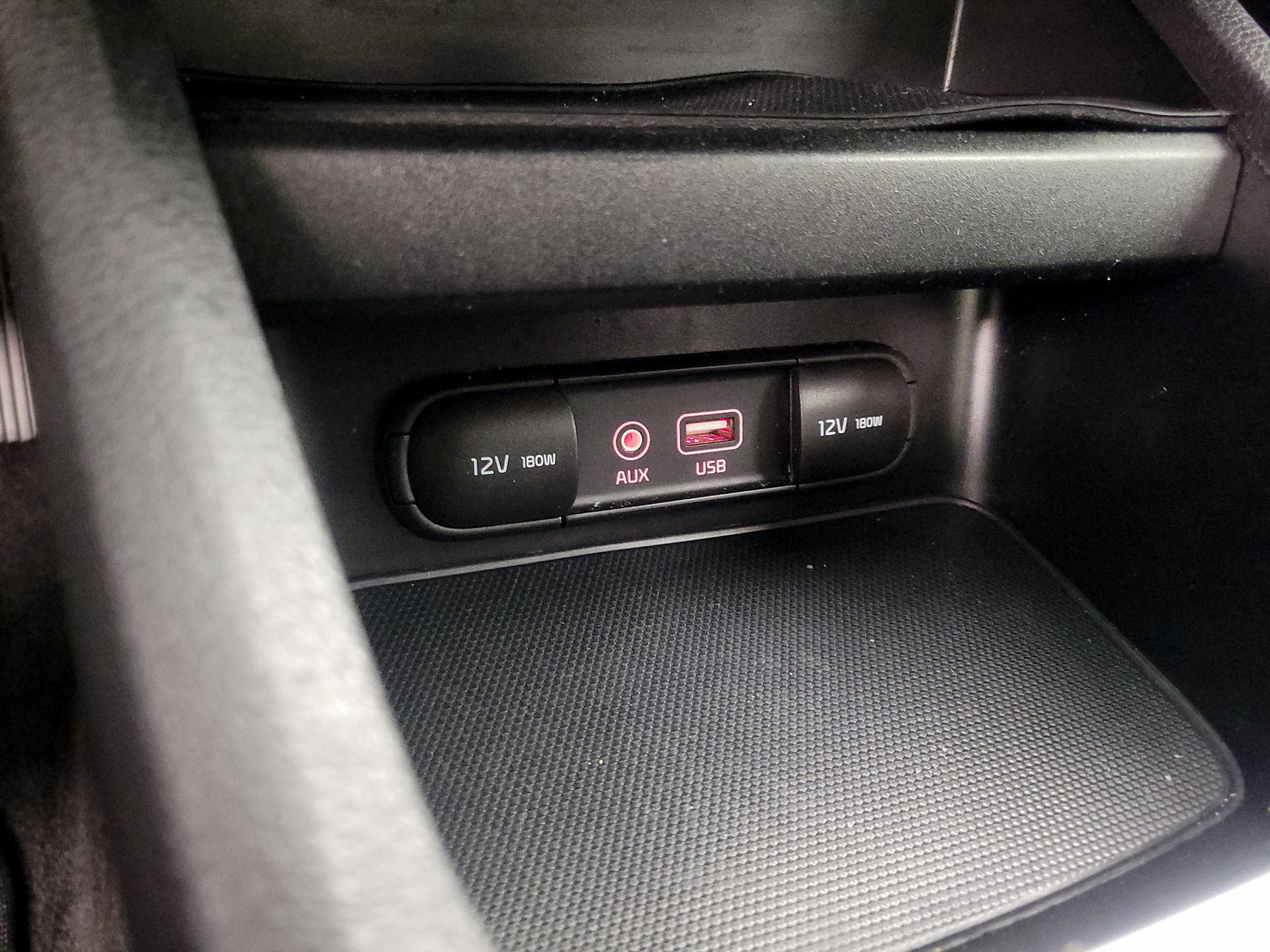 Thumbnail: 2020 Kia Forte - 18