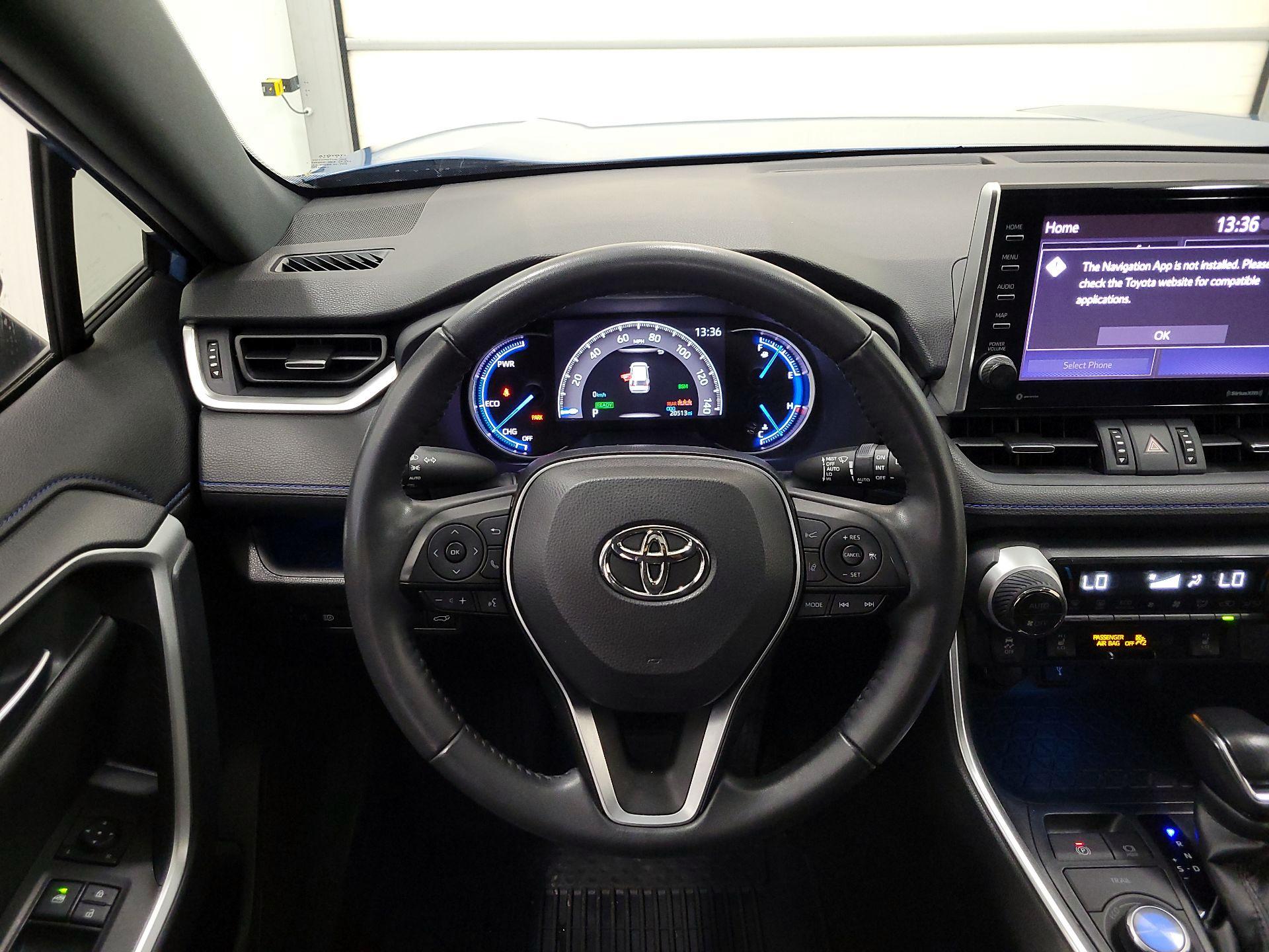 Thumbnail: 2022 Toyota RAV4 - 10