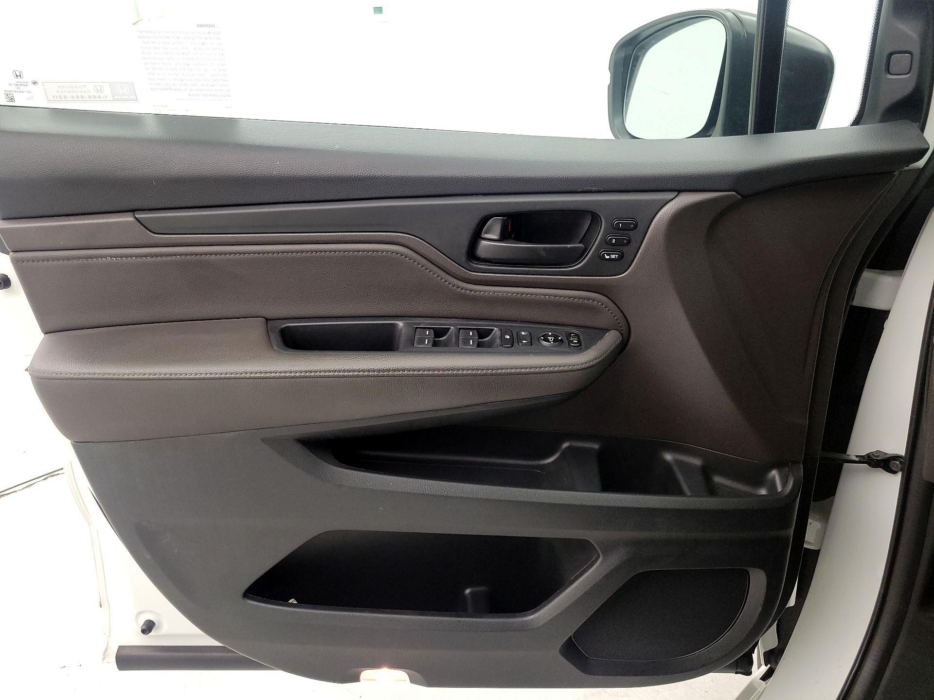 Thumbnail: 2020 Honda Odyssey - 12