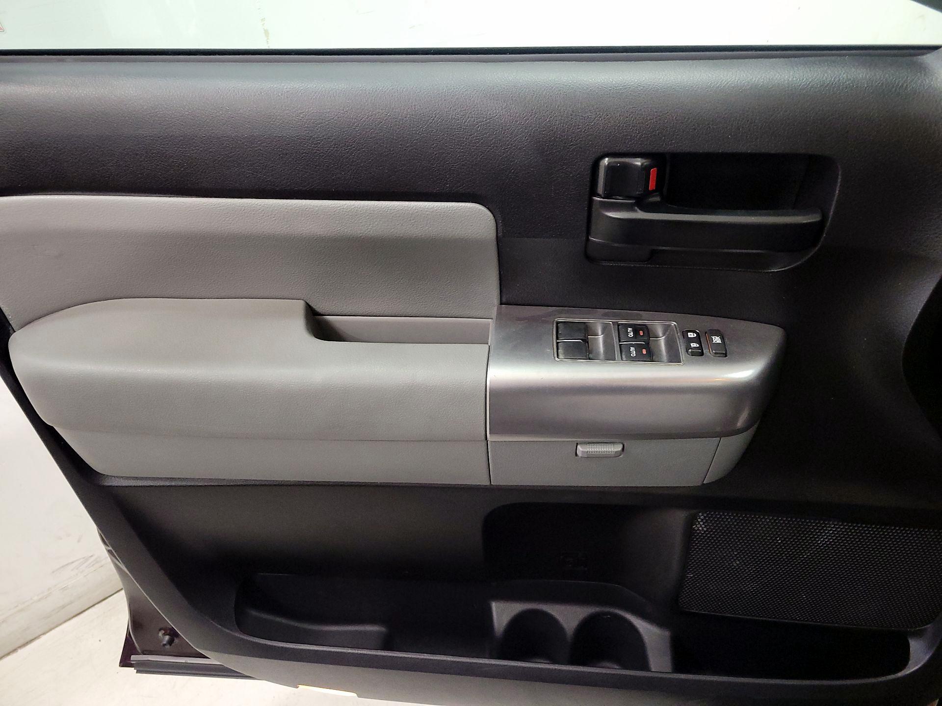 Thumbnail: 2018 Toyota Sequoia - 12