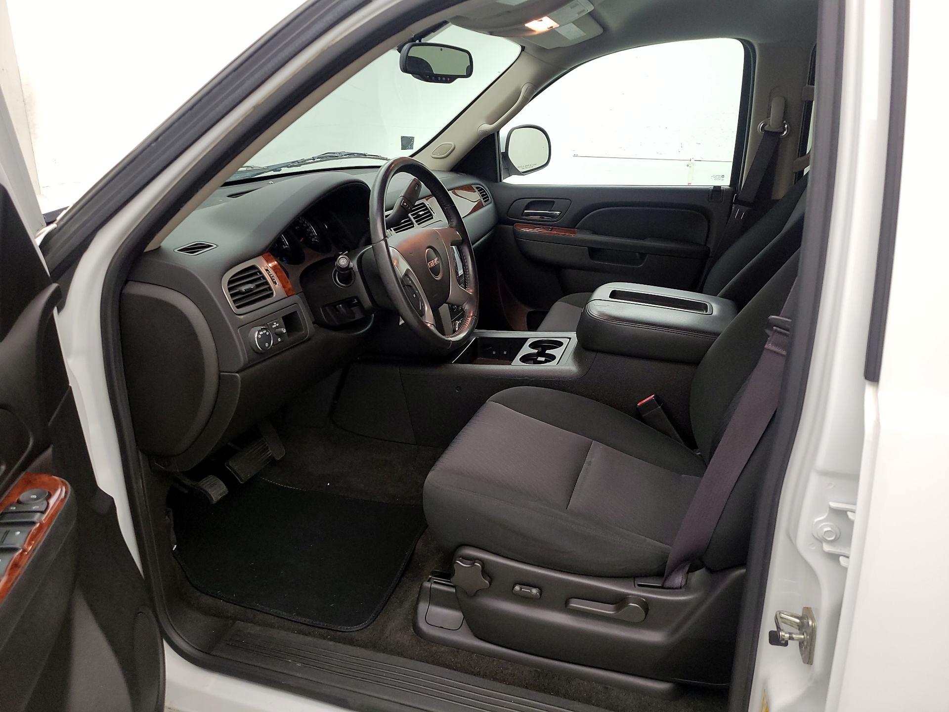 Thumbnail: 2013 GMC Yukon - 11