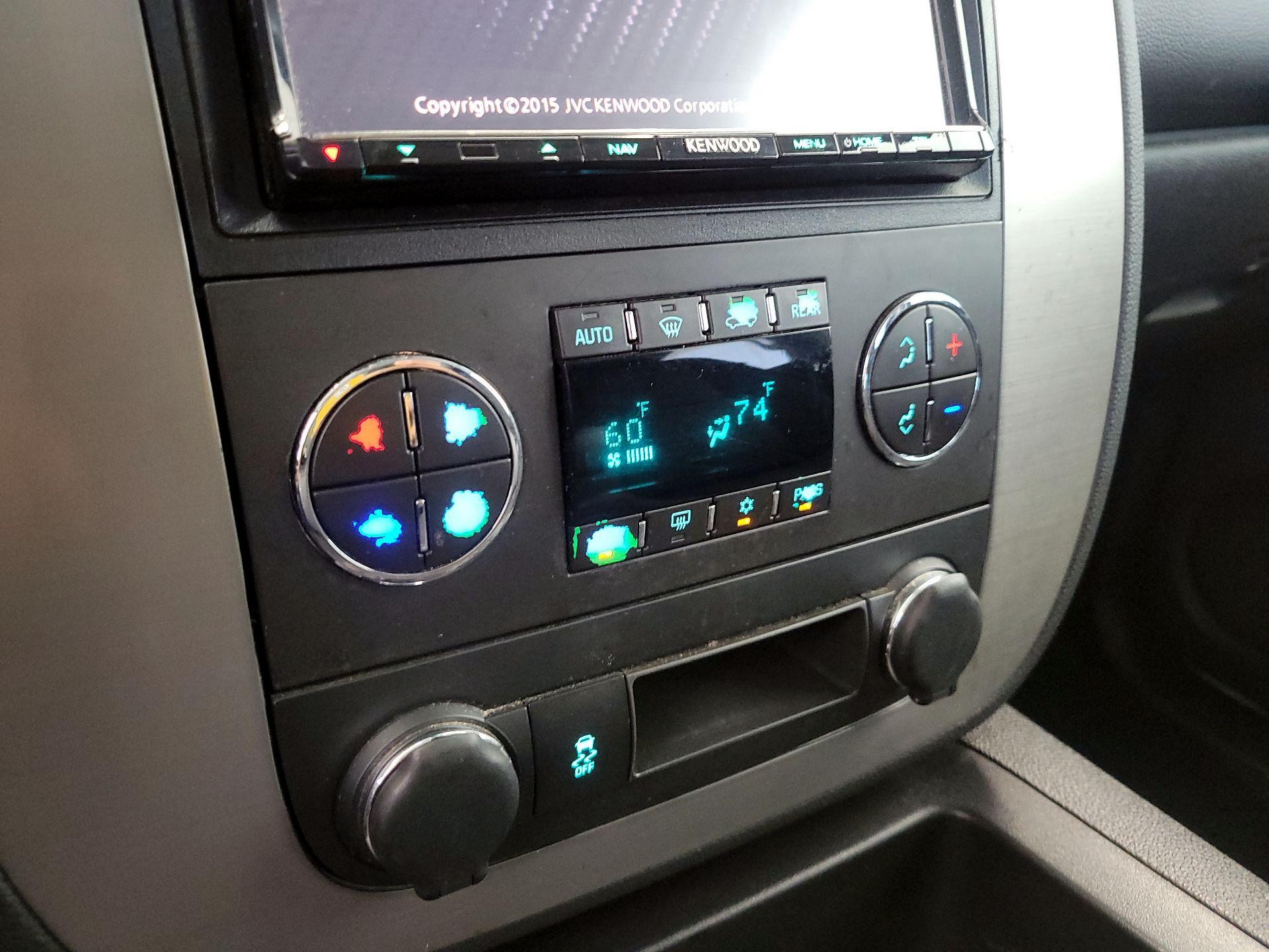 Thumbnail: 2013 GMC Yukon - 15
