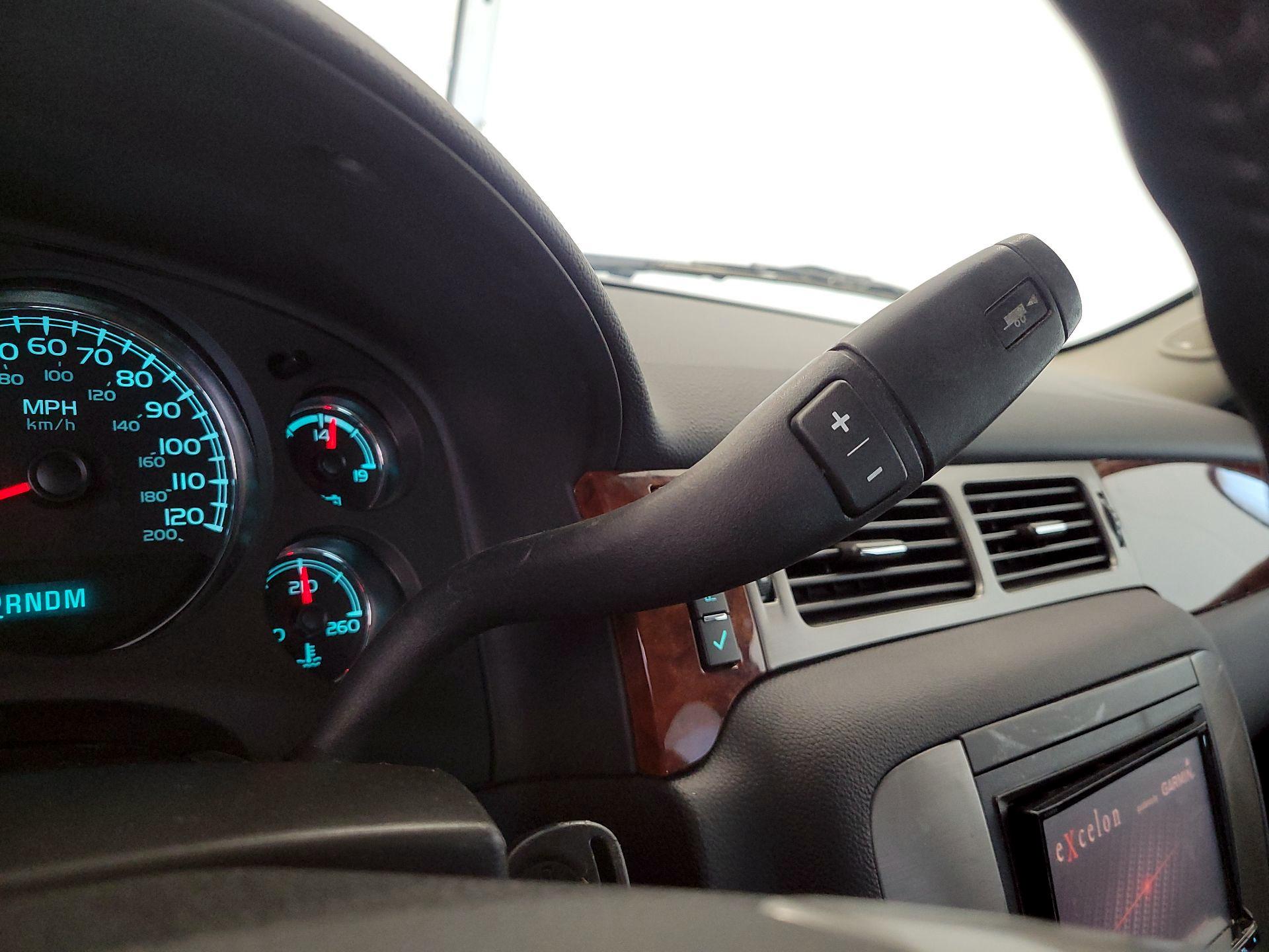 Thumbnail: 2013 GMC Yukon - 16