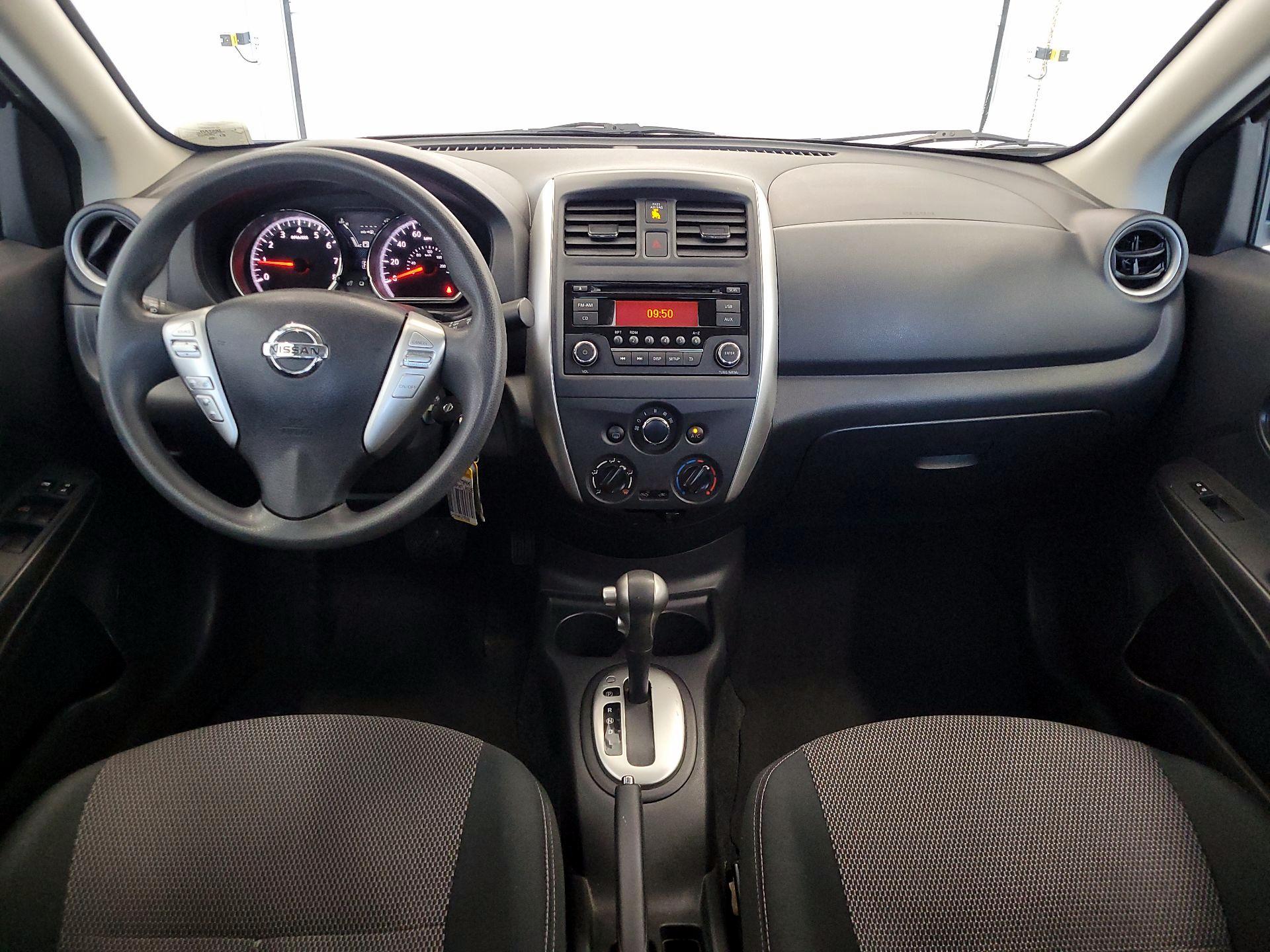 Thumbnail: 2015 Nissan Versa - 9