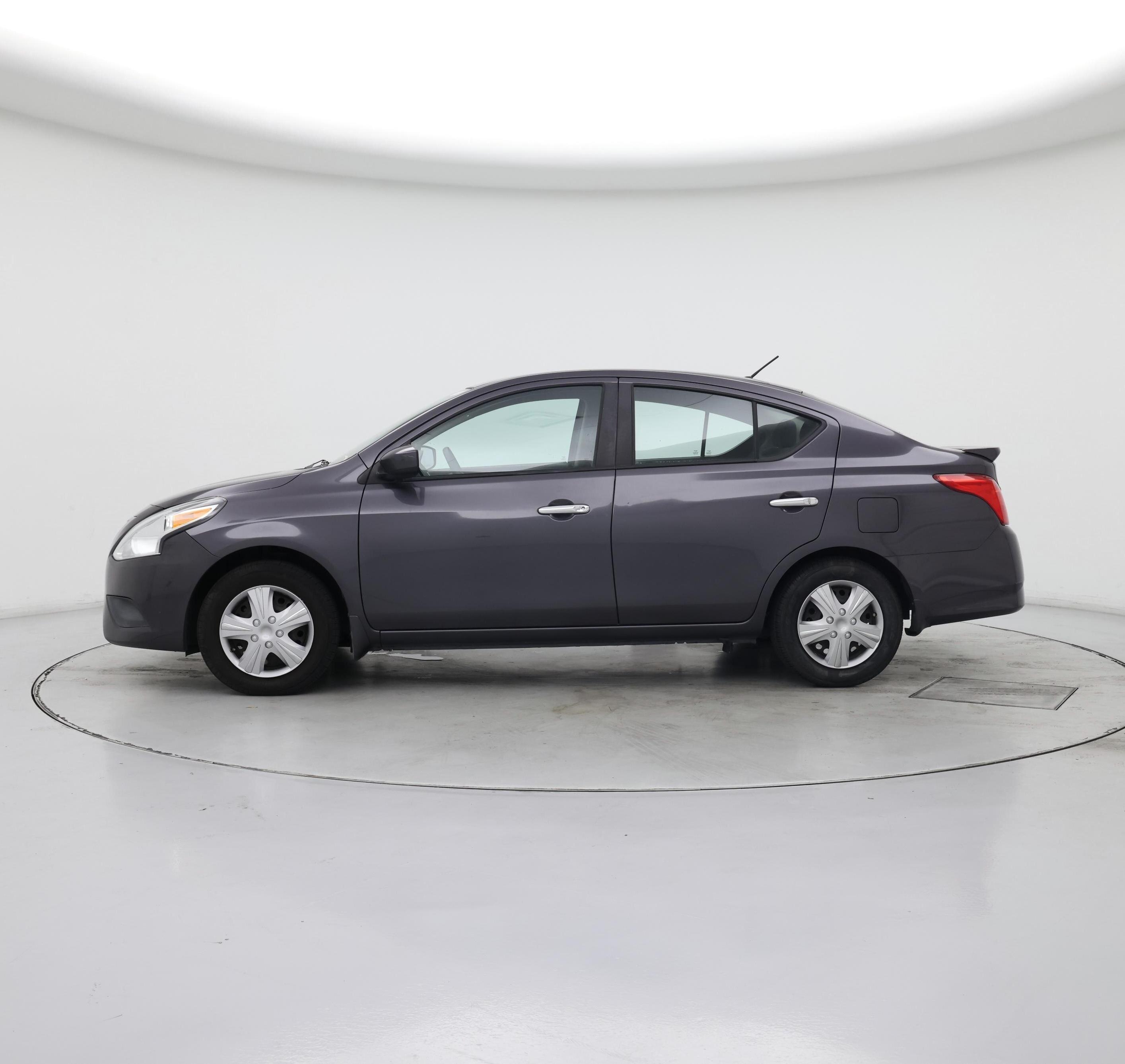 Thumbnail: 2015 Nissan Versa - 3