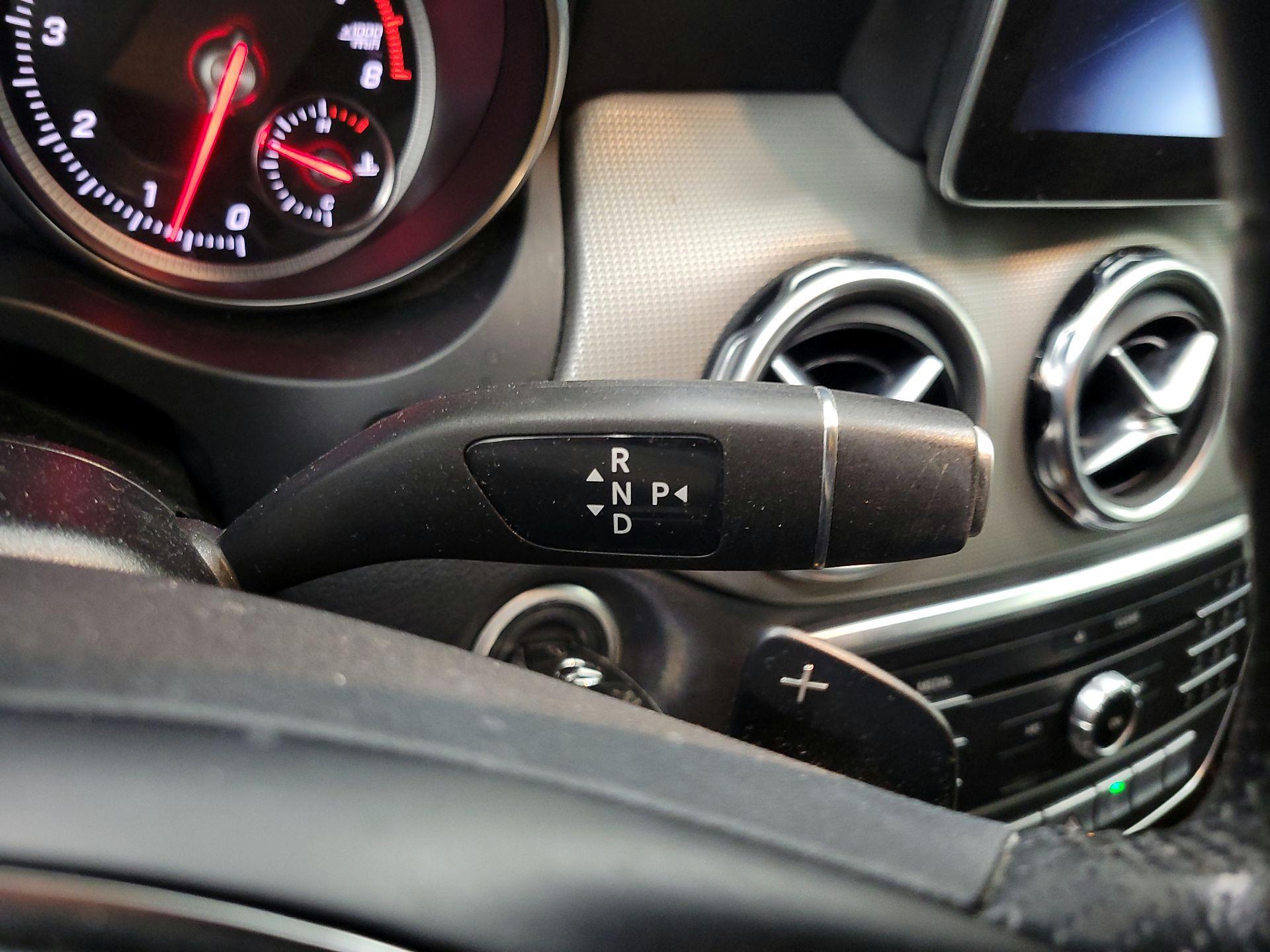 Thumbnail: 2019 Mercedes-Benz GLA - 17