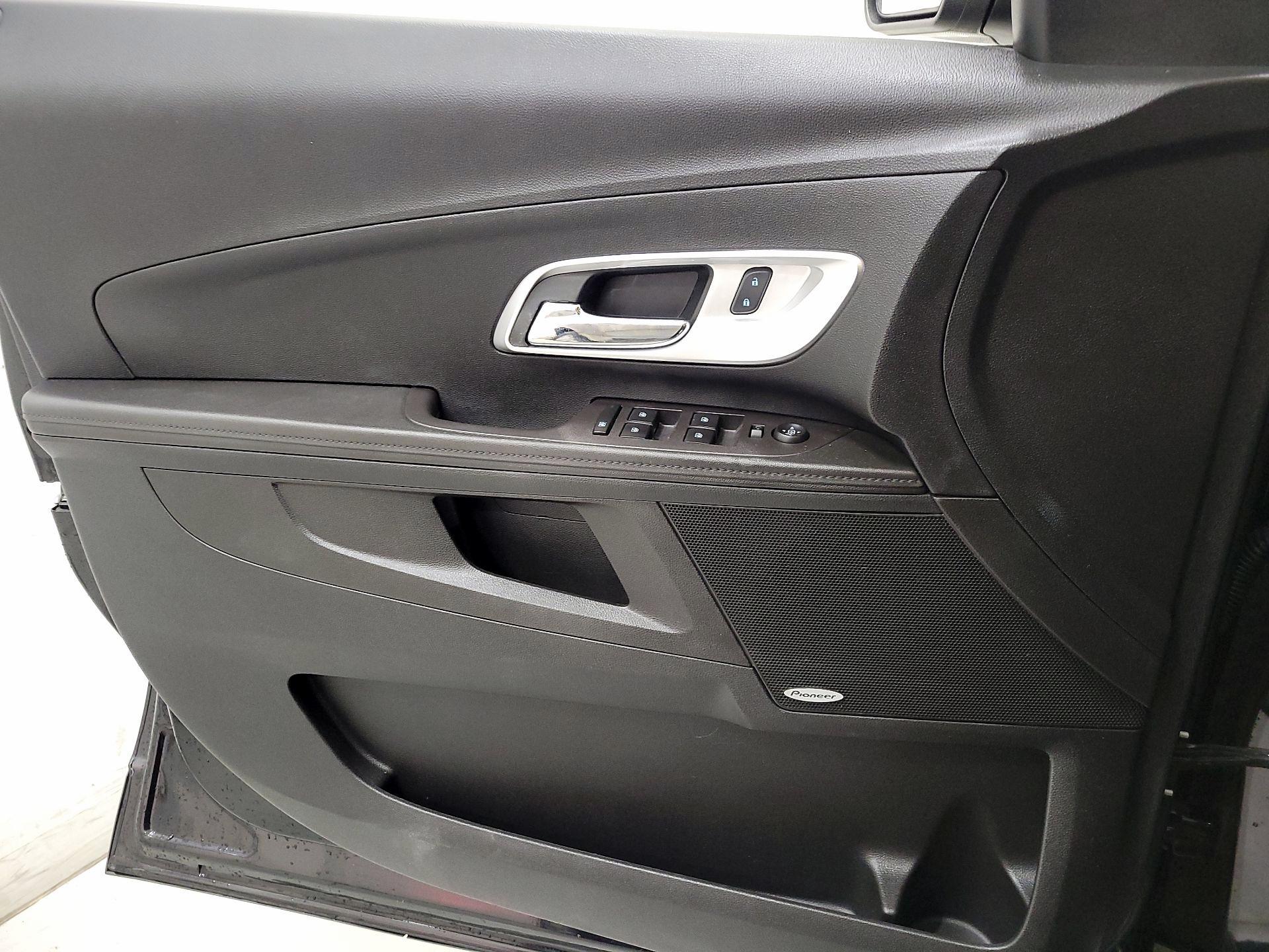 Thumbnail: 2016 Chevrolet Equinox - 12